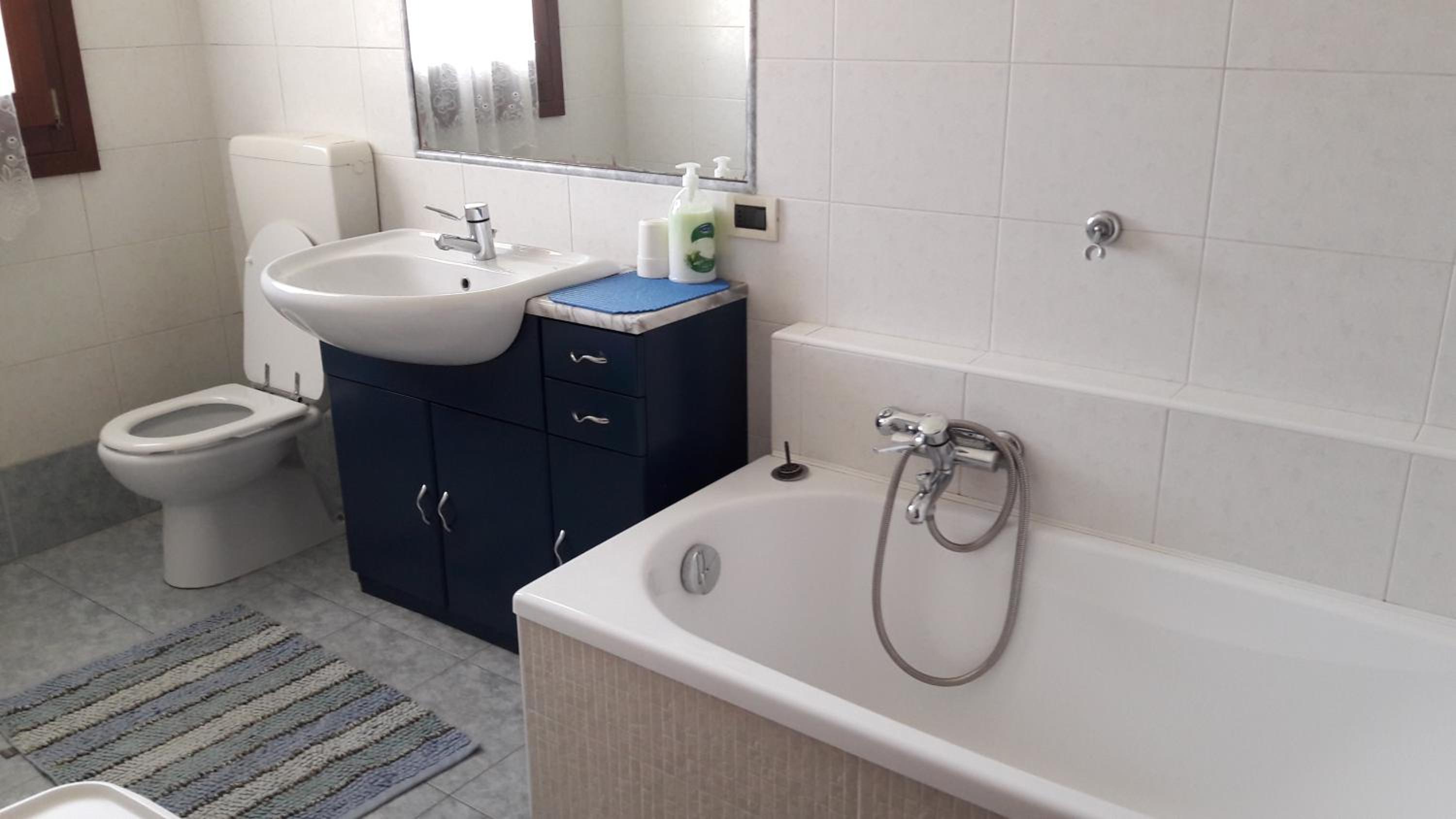 Triple Room with Private External Bathroom photo 2