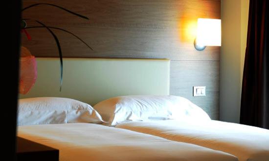 Twin Room - Photo 5