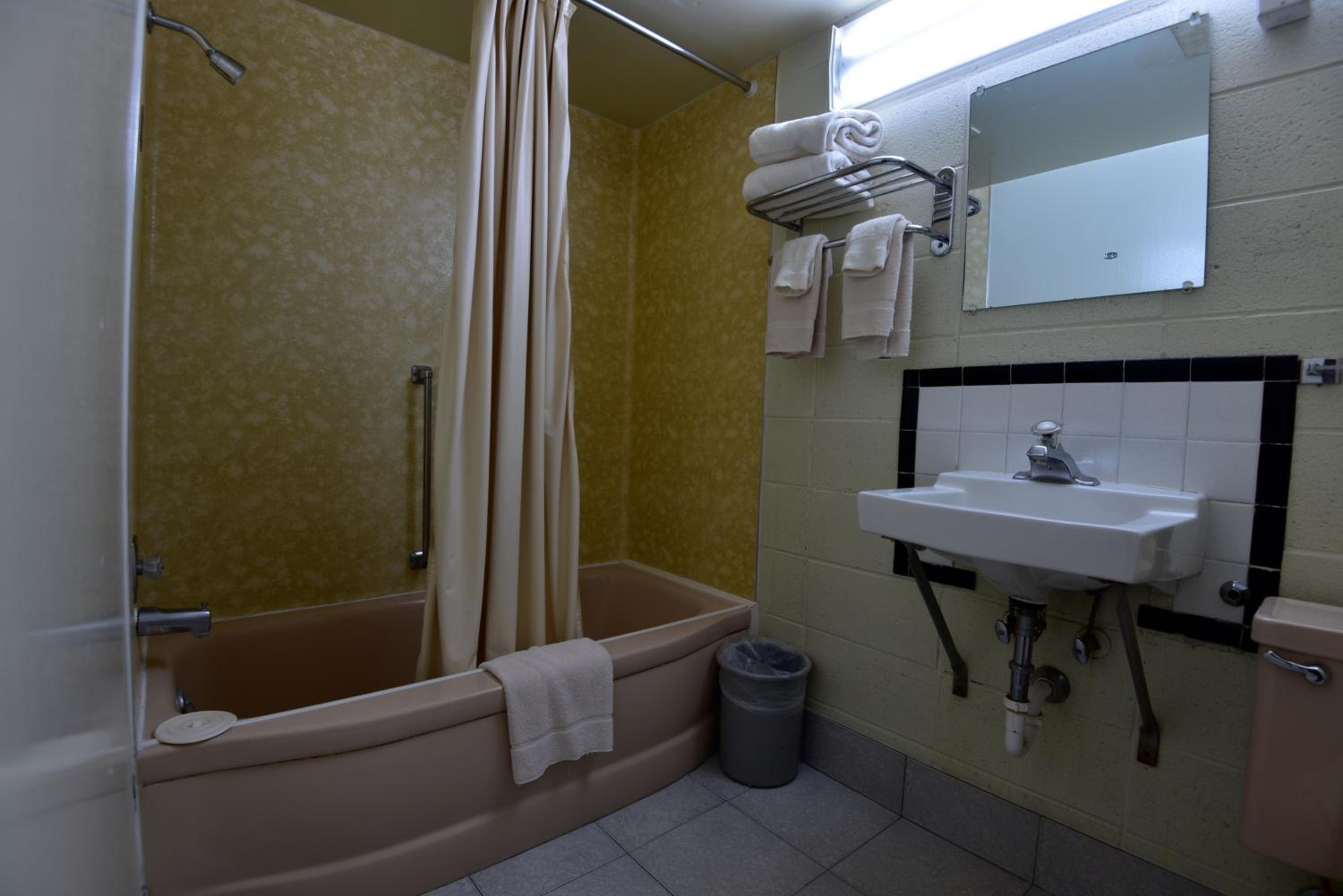 Deluxe Queen Room photo 2