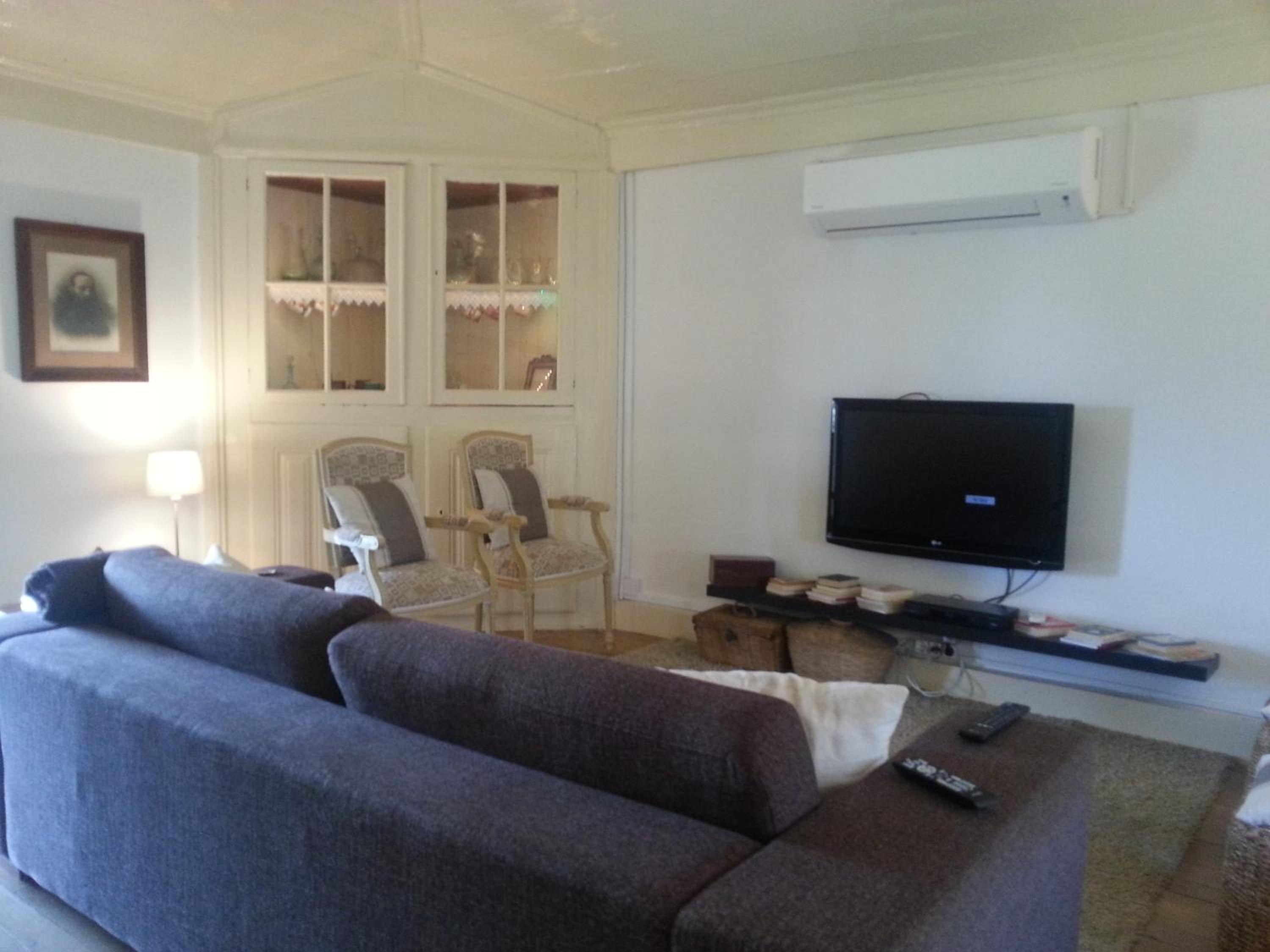Four-Bedroom House photo 3