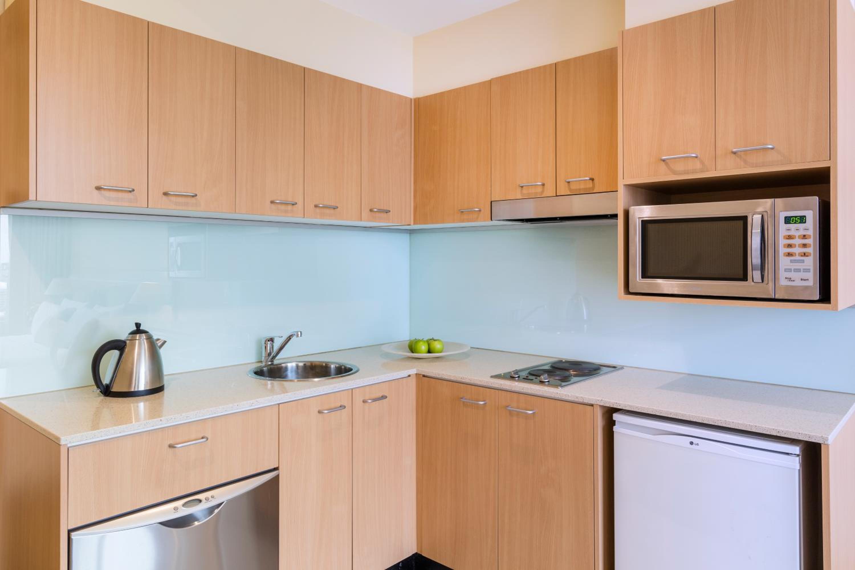 Studio Apartment thumbnail 5