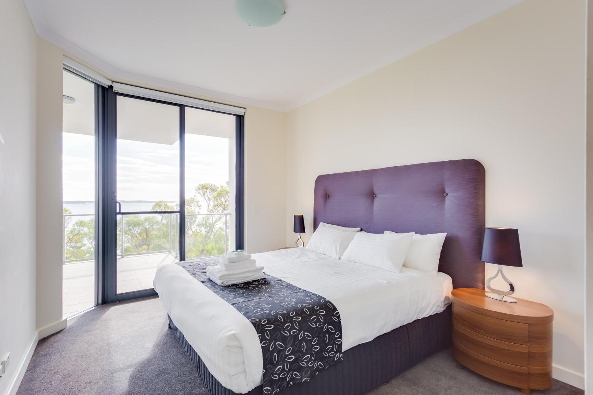 Three-Bedroom Premier Apartment with Ocean View - Ocean 1