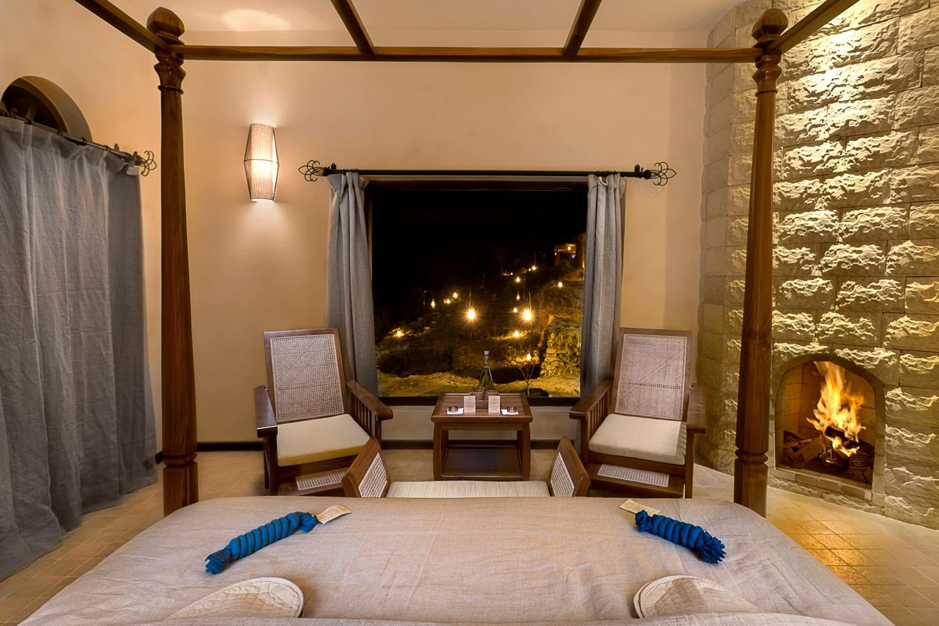 Double Room with Mountain View - Photo 5