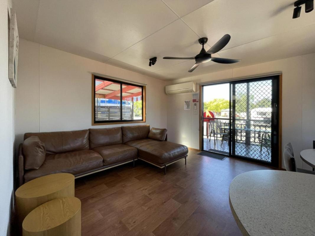Family Bungalow photo 2