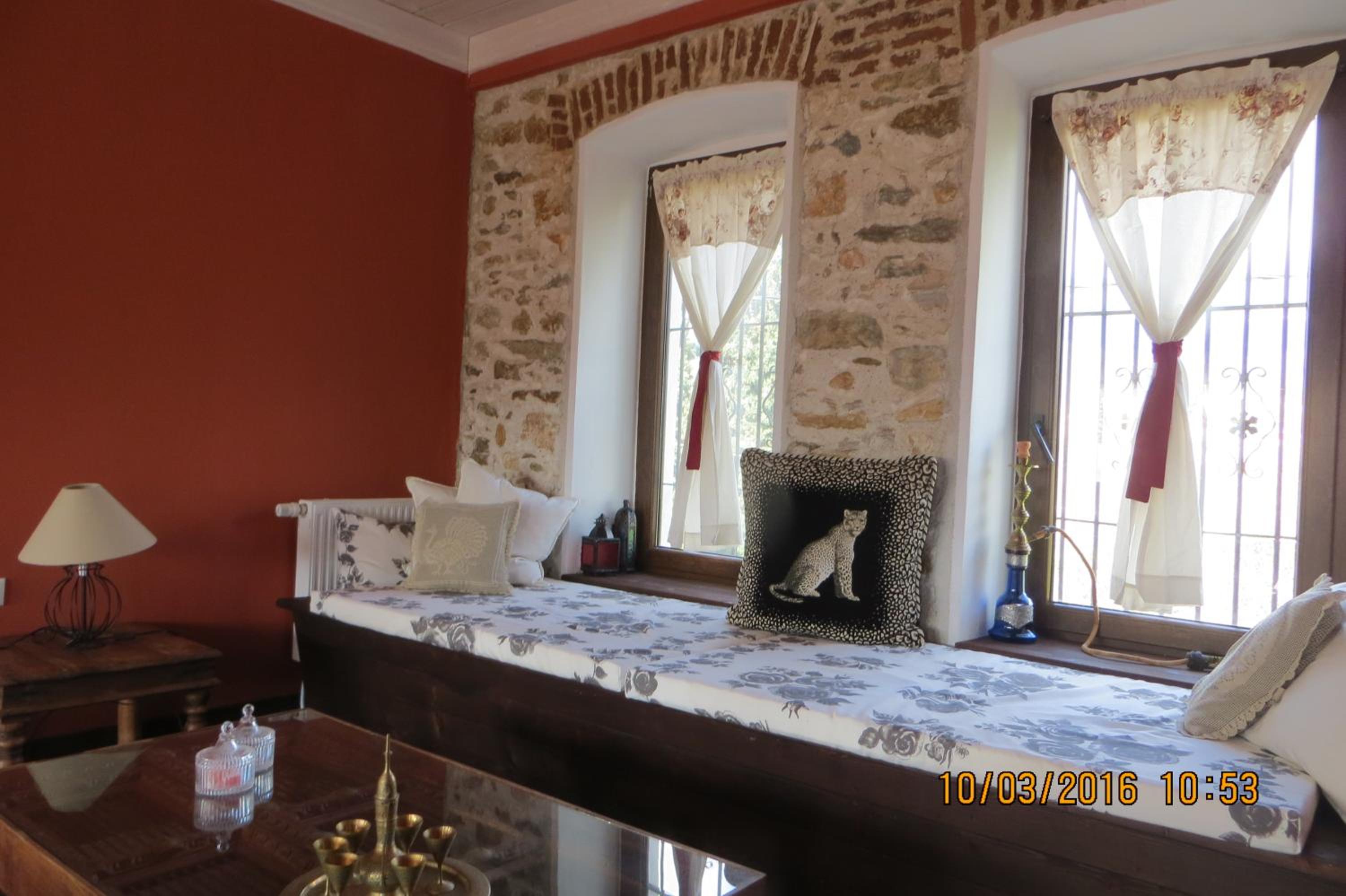 Twin Room - Photo 11