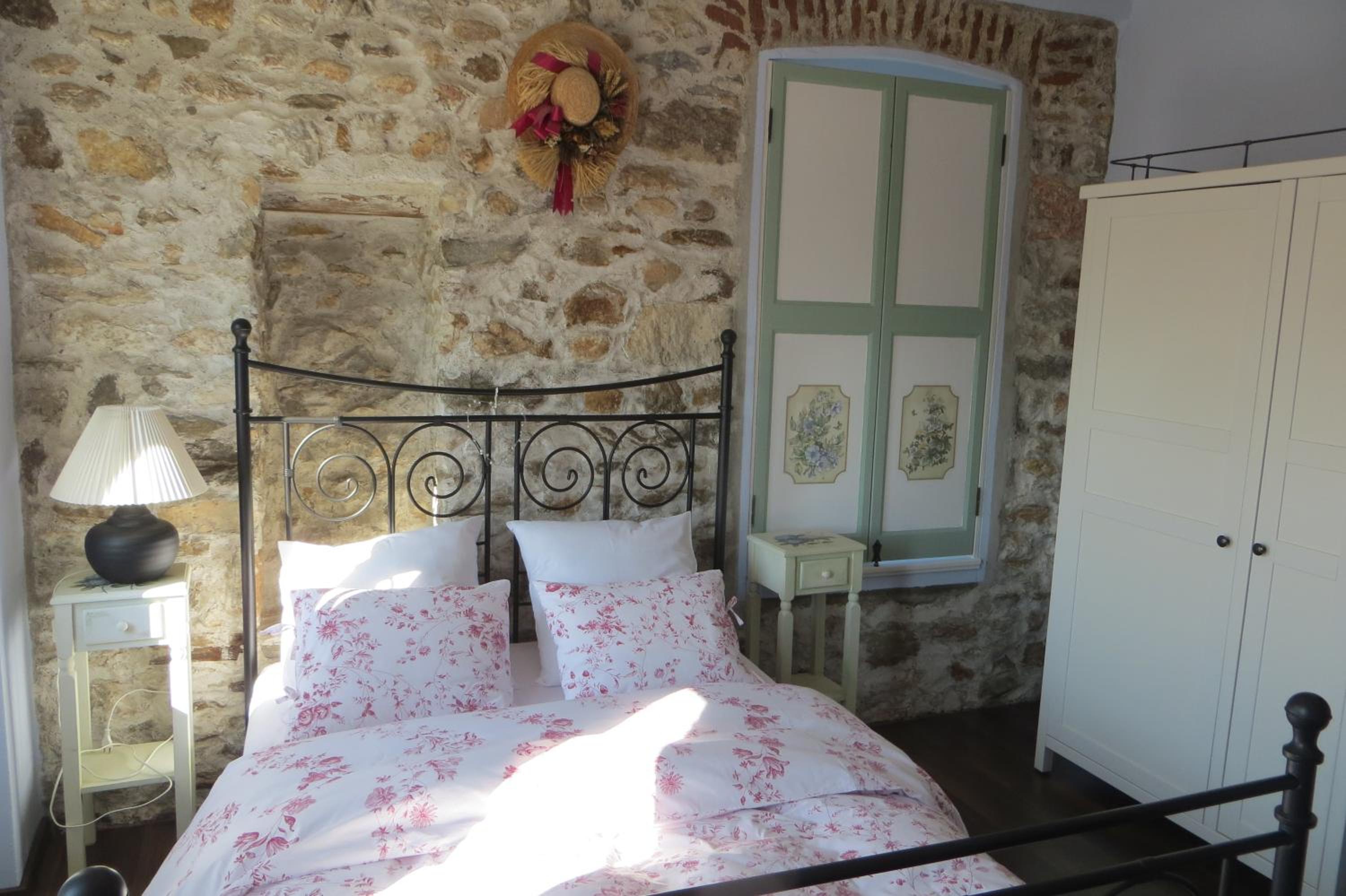 Twin Room - Photo 14