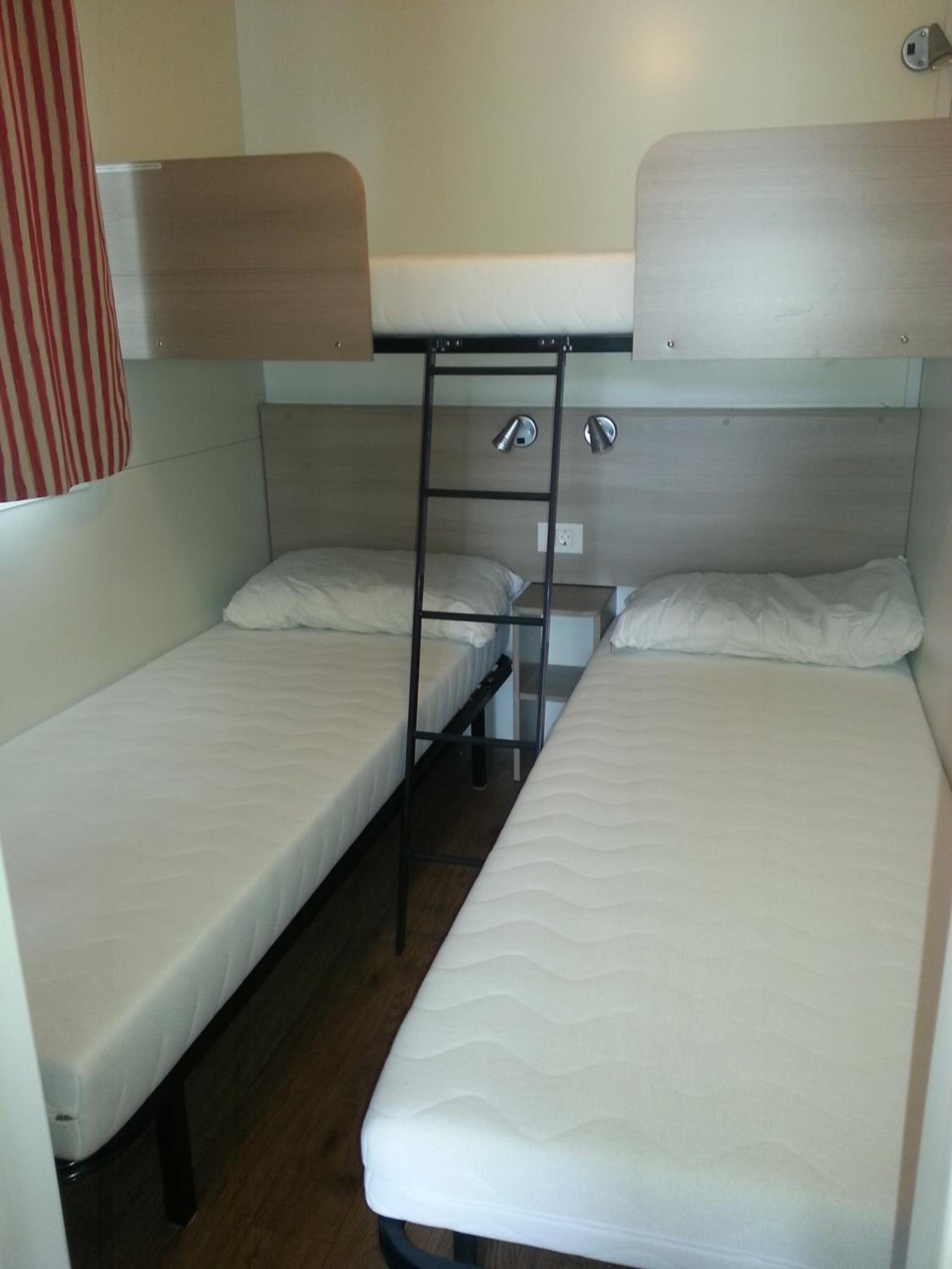 Mobile Home photo 2