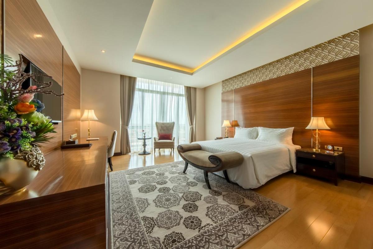 Executive Suite photo 2