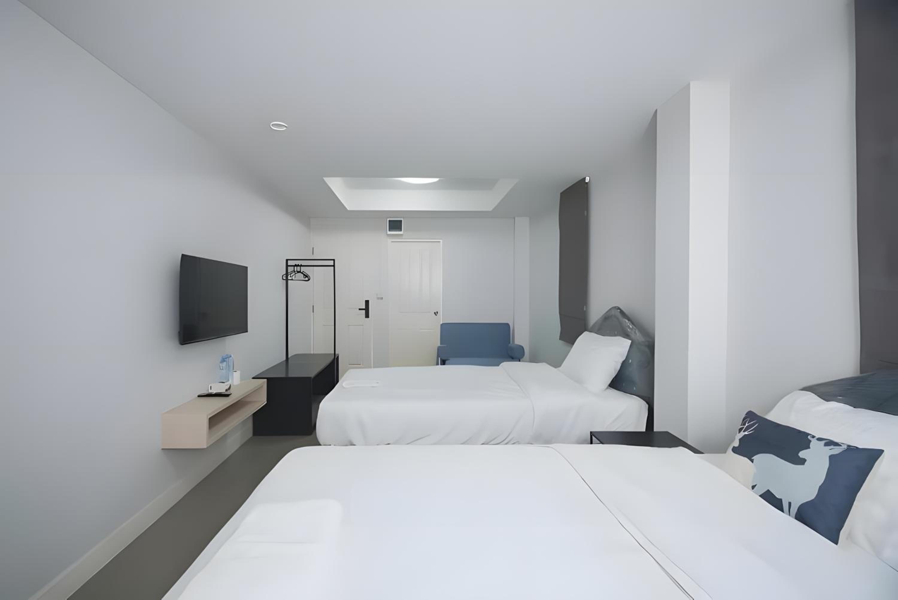 Deluxe Family Room