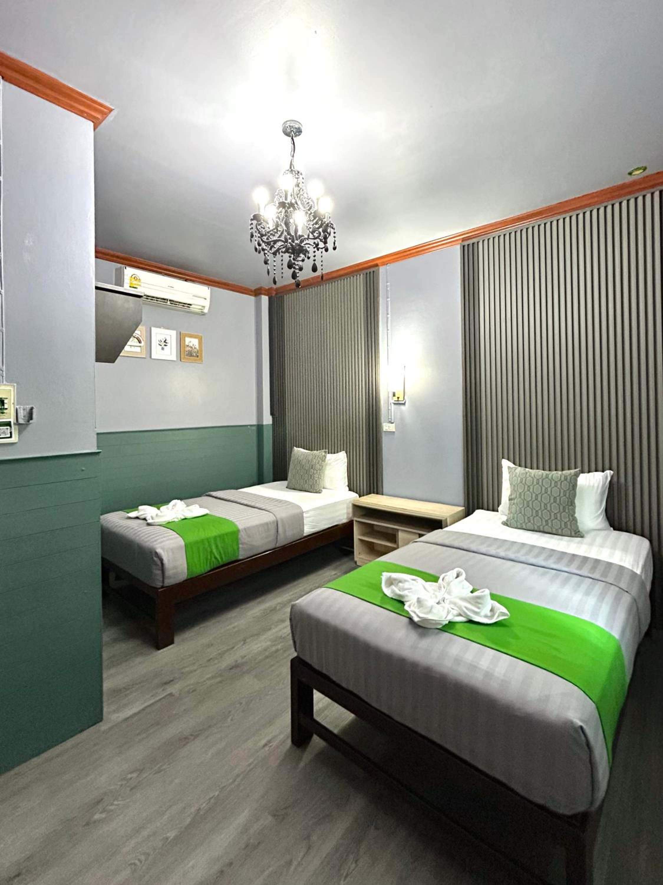 Deluxe Twin Room photo 3