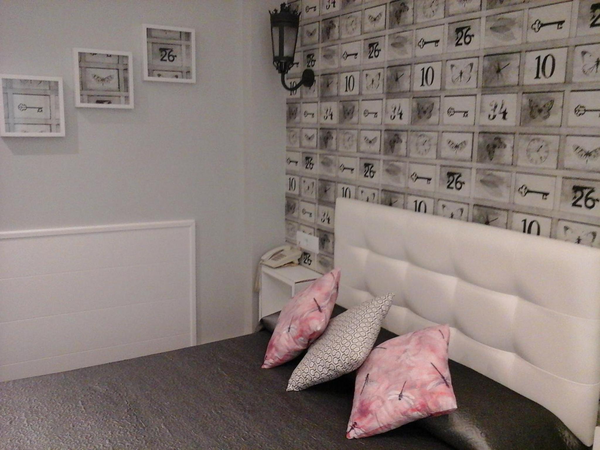 Double Room - Photo 3