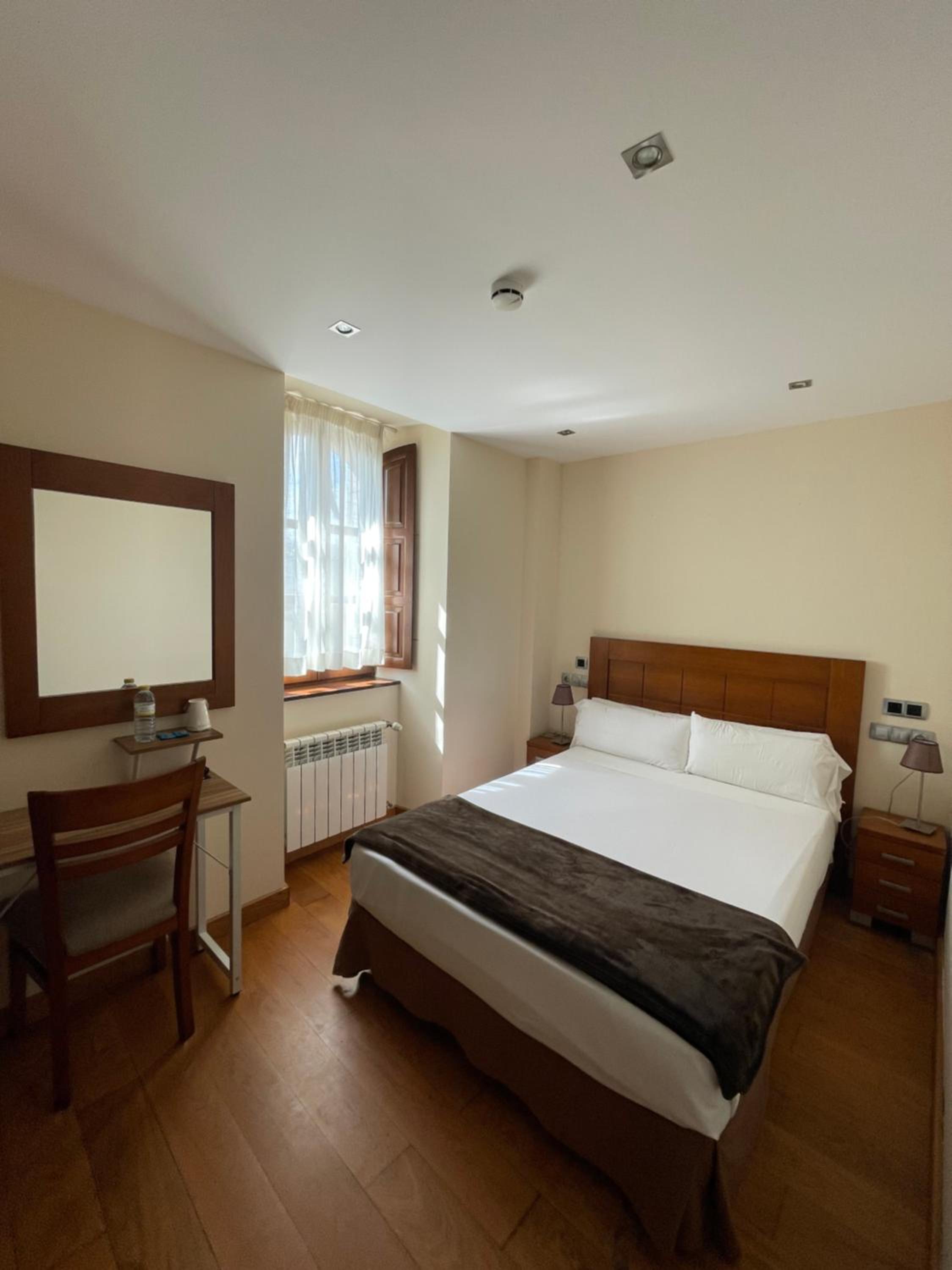 Standard Single Room with parking