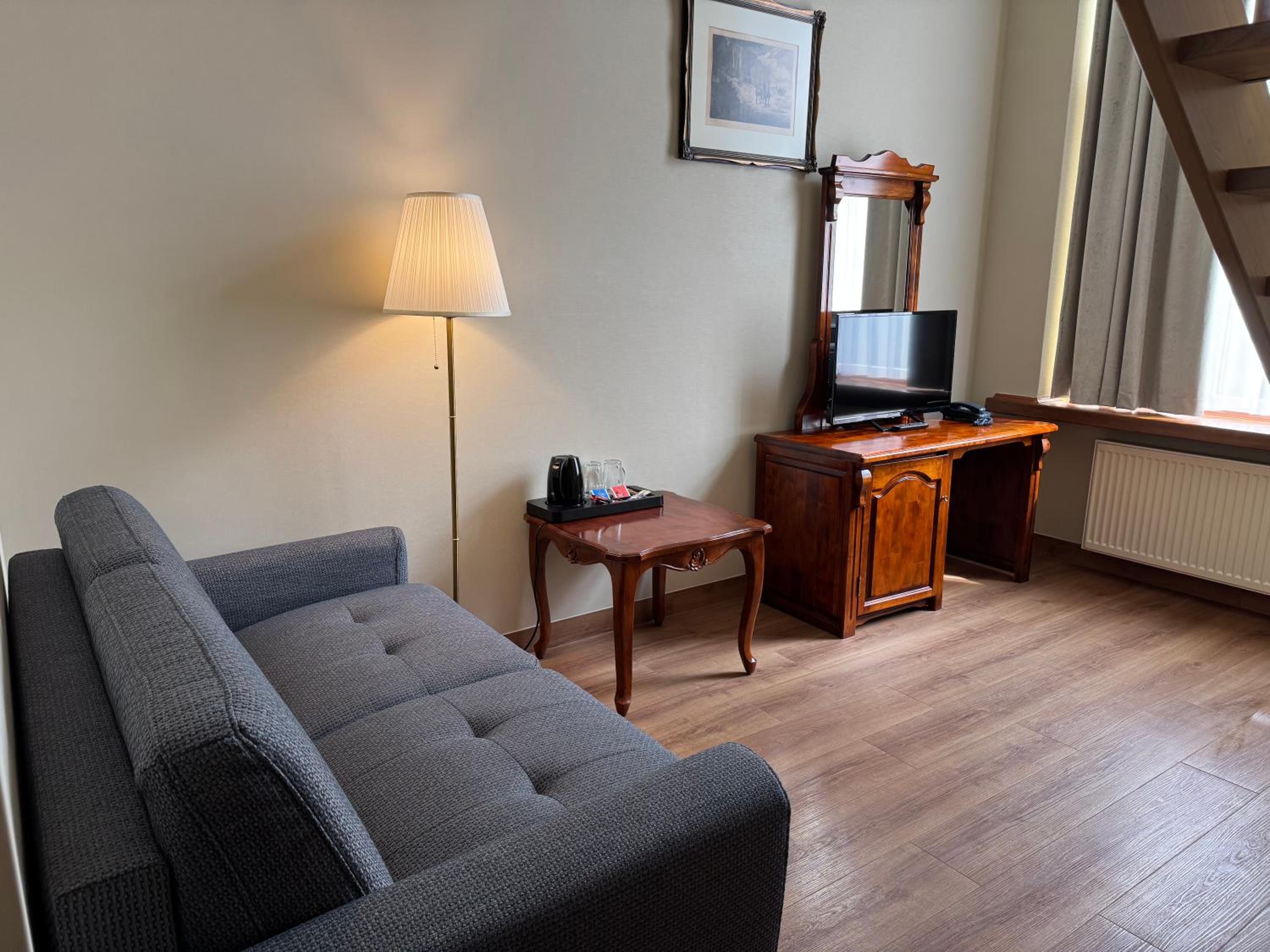 Deluxe Family Suite photo 1