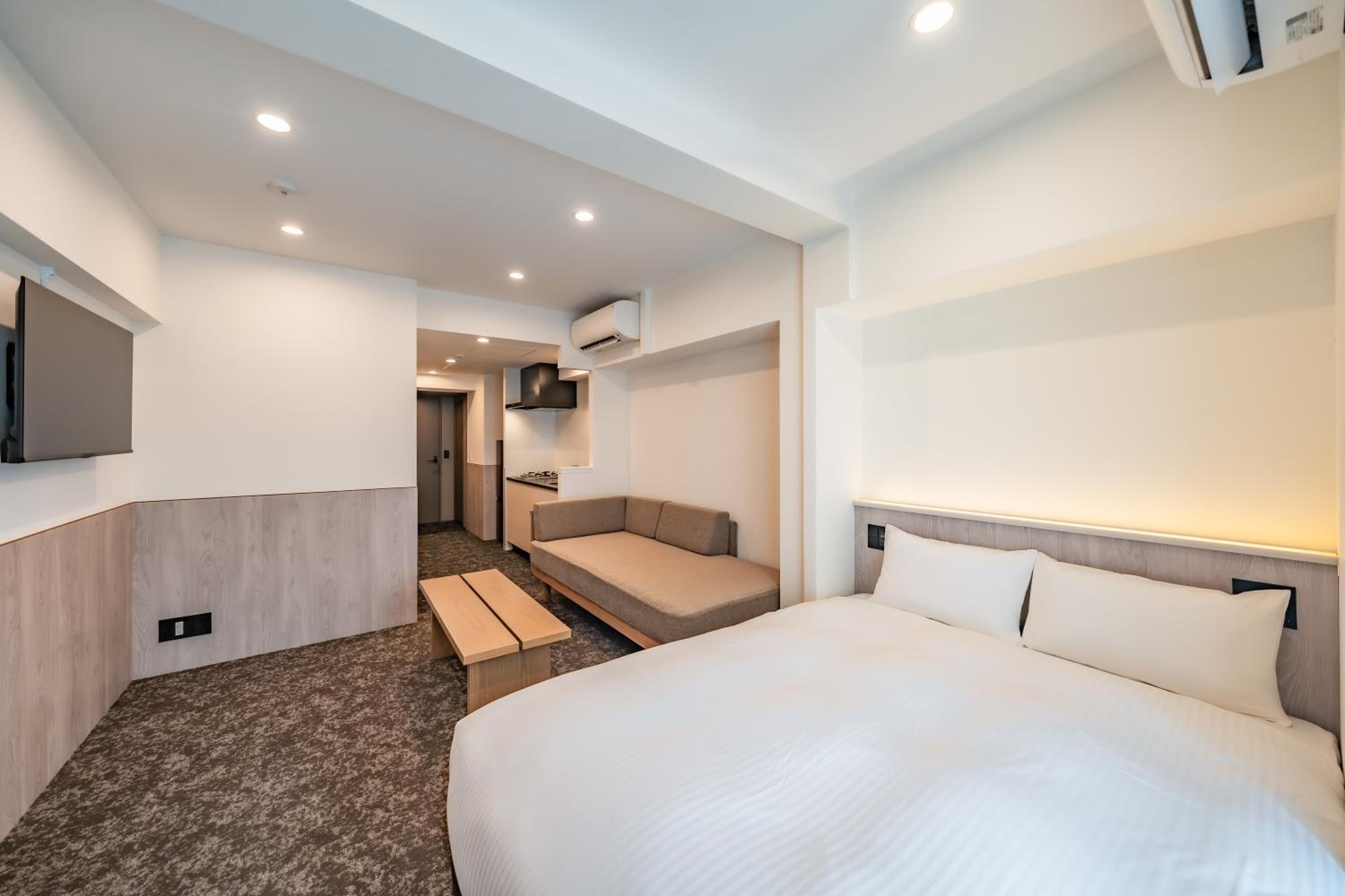 Deluxe Twin Room with Washing Machine