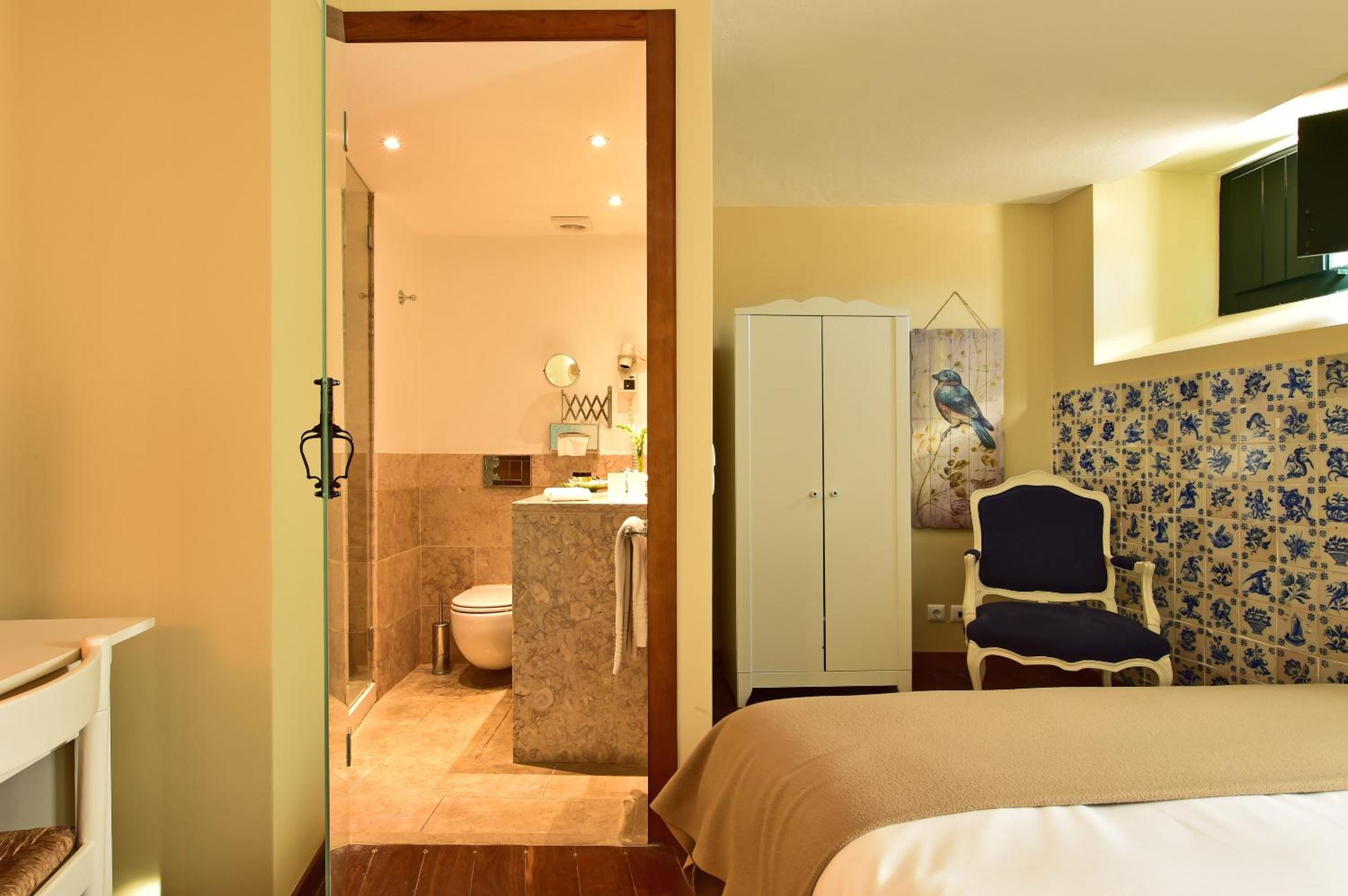 Available room