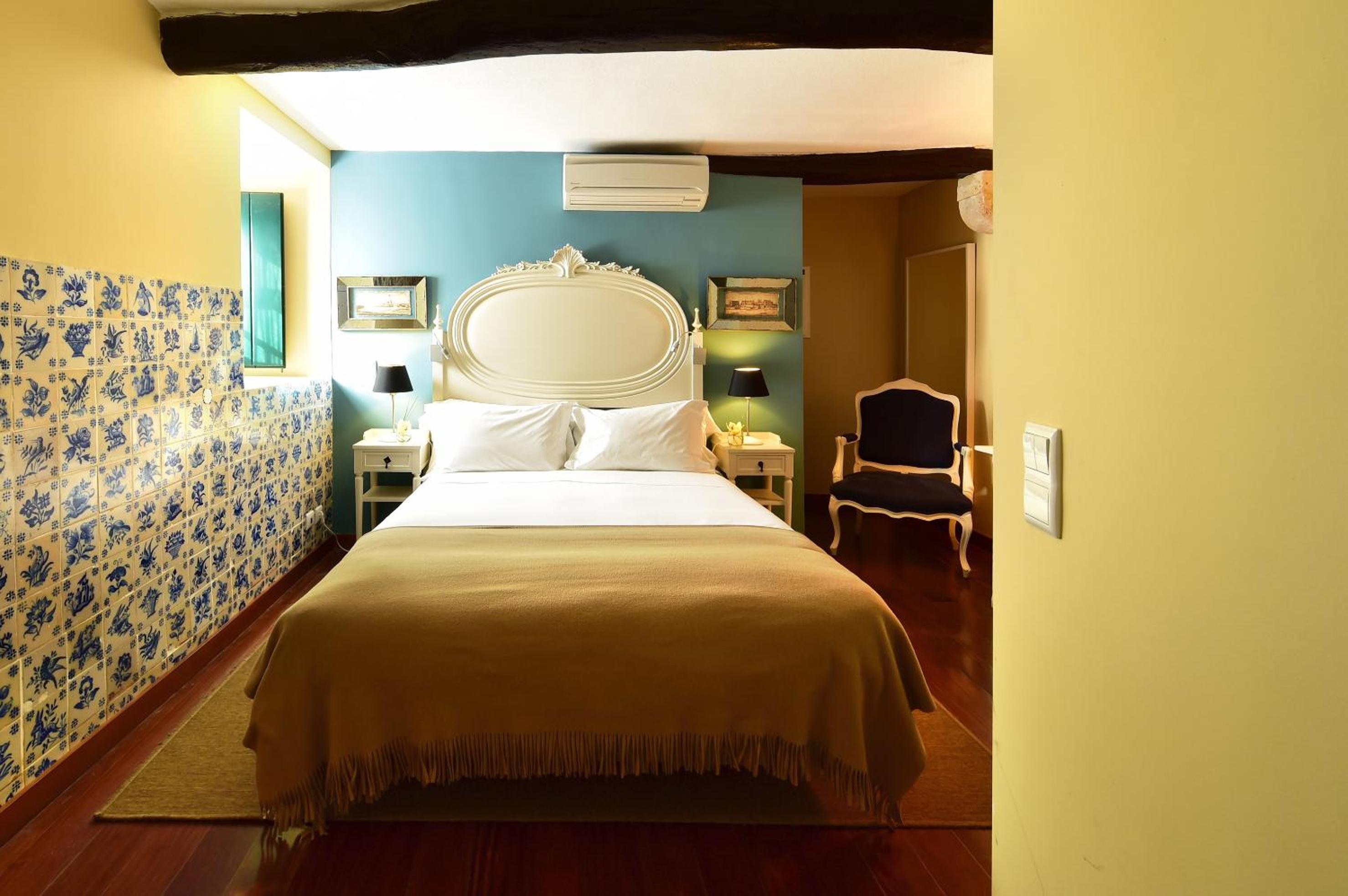 Available room