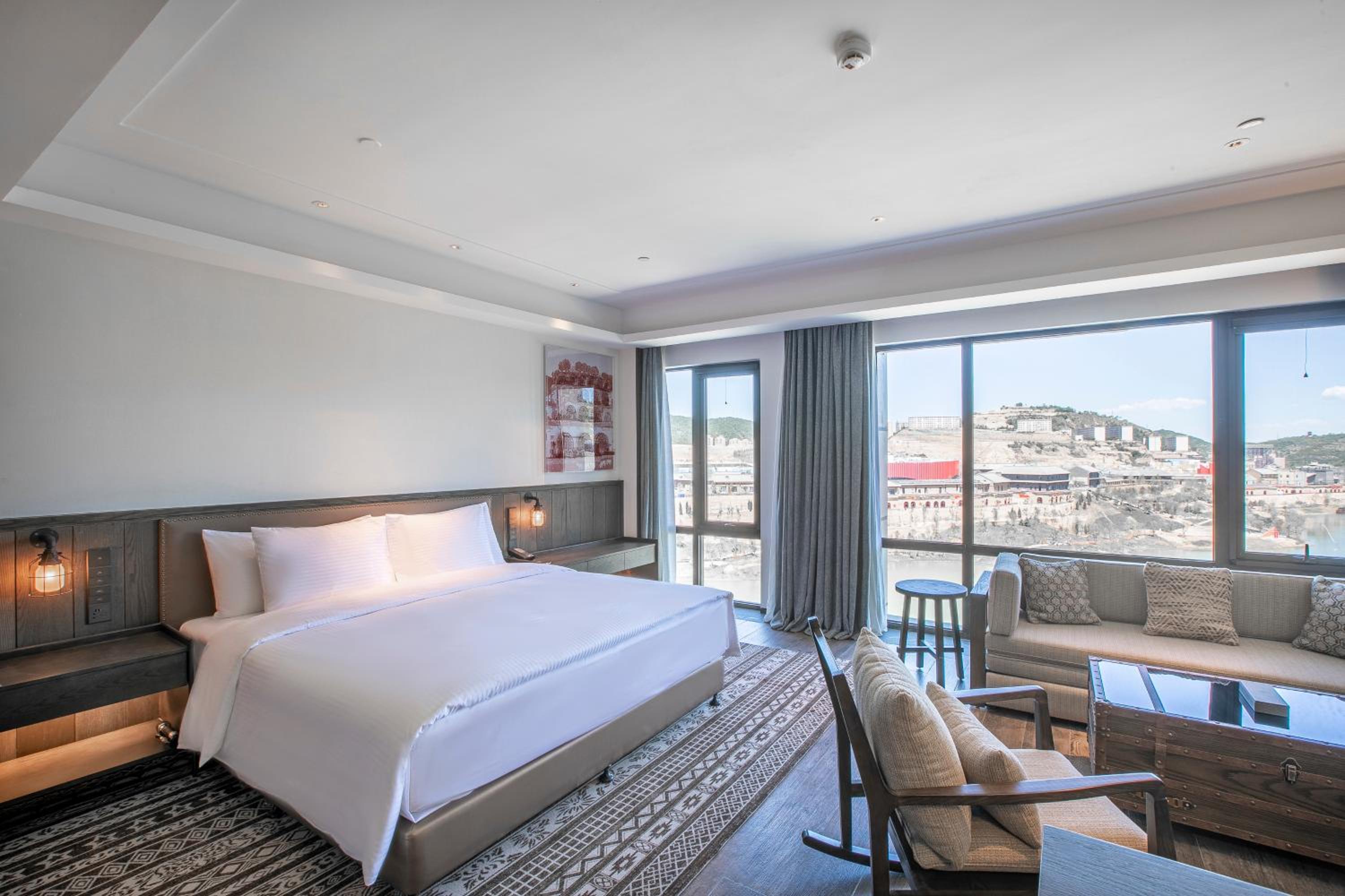 Family Suite with Lake View