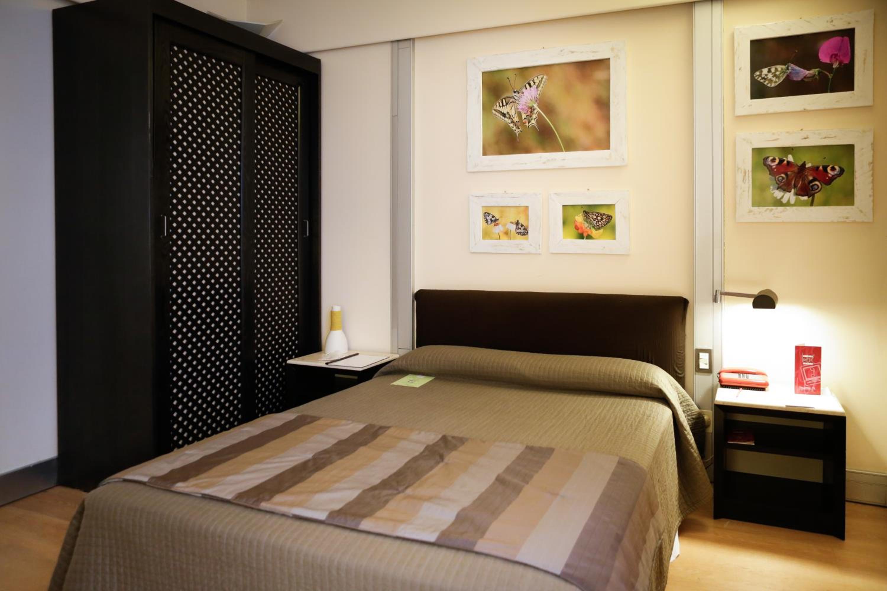 Classic Double Room (1 Adult) - Photo 4
