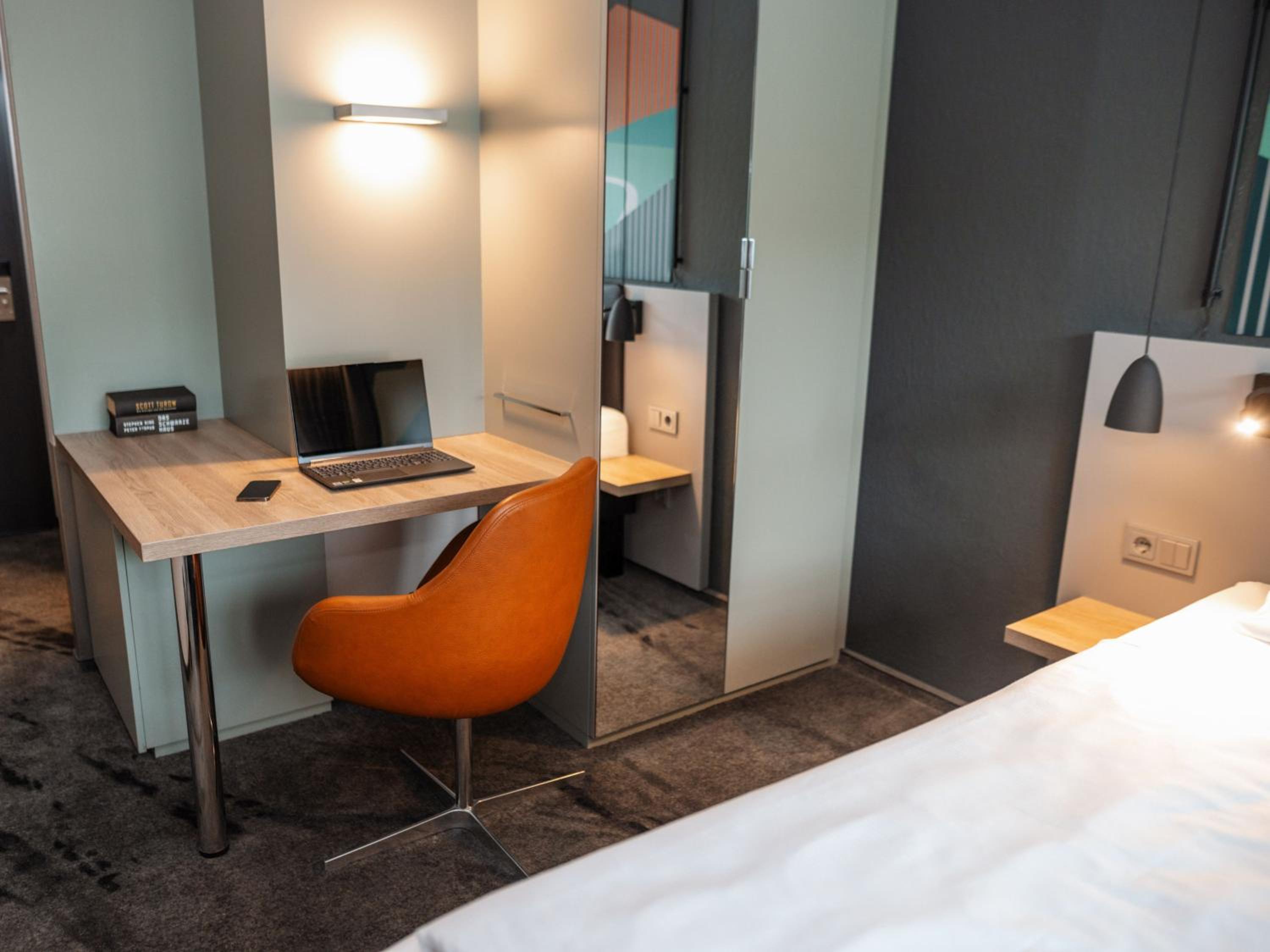 Standard Twin Room - Photo 13