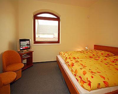 Double Room - Disability Access photo 1