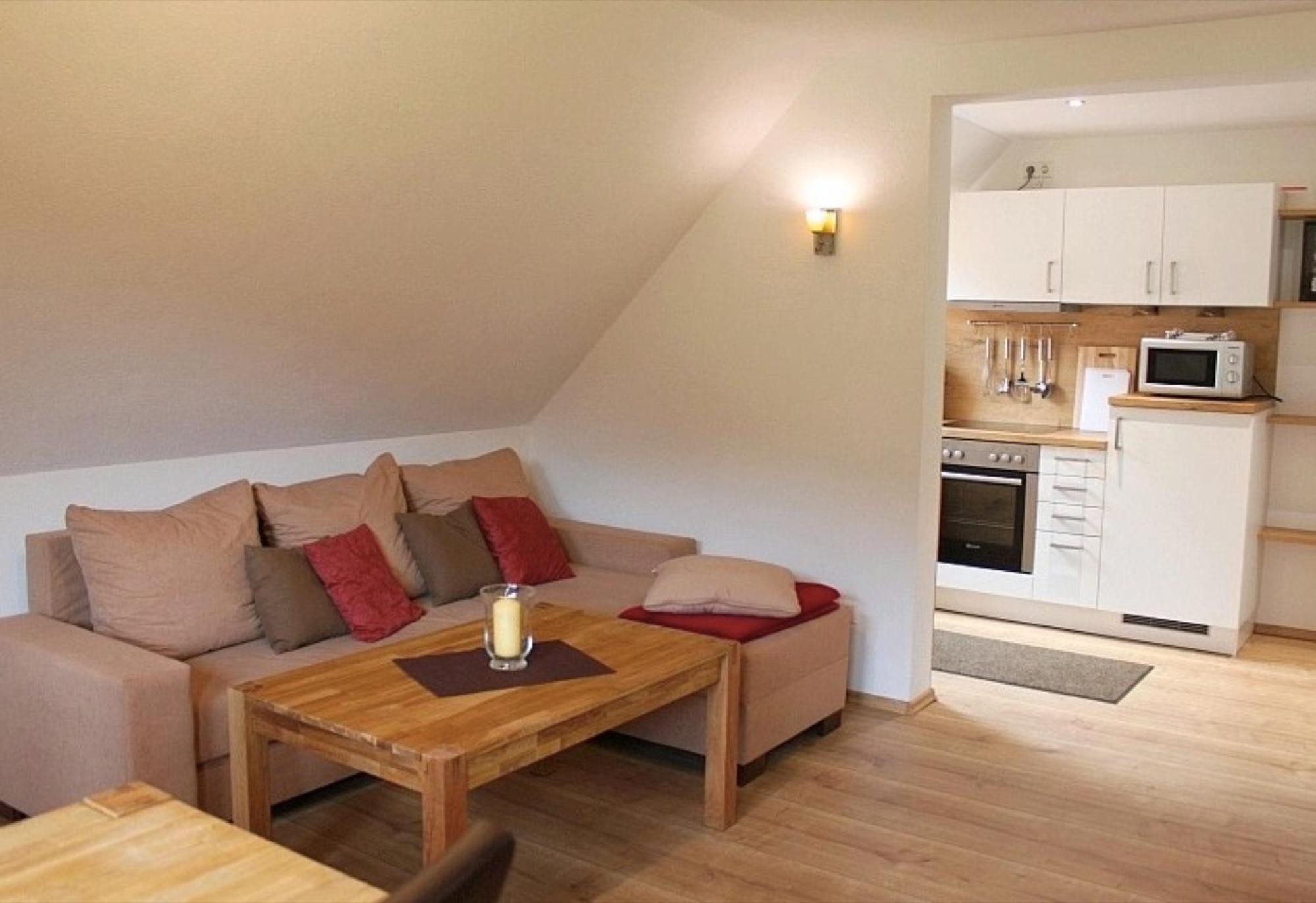 Two-Bedroom Deluxe Apartment with Garden View photo 2