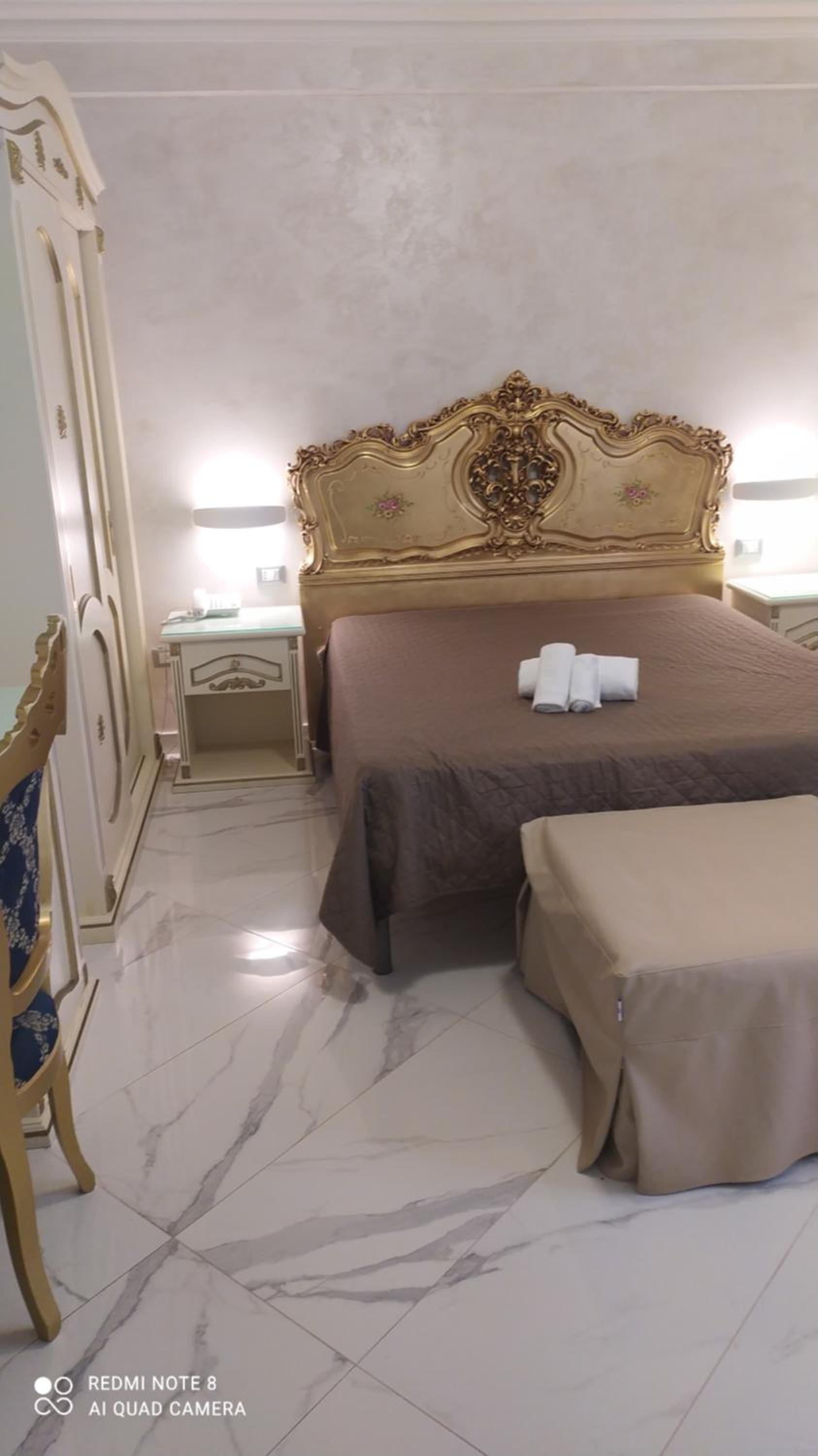 Economy Double Room photo 2