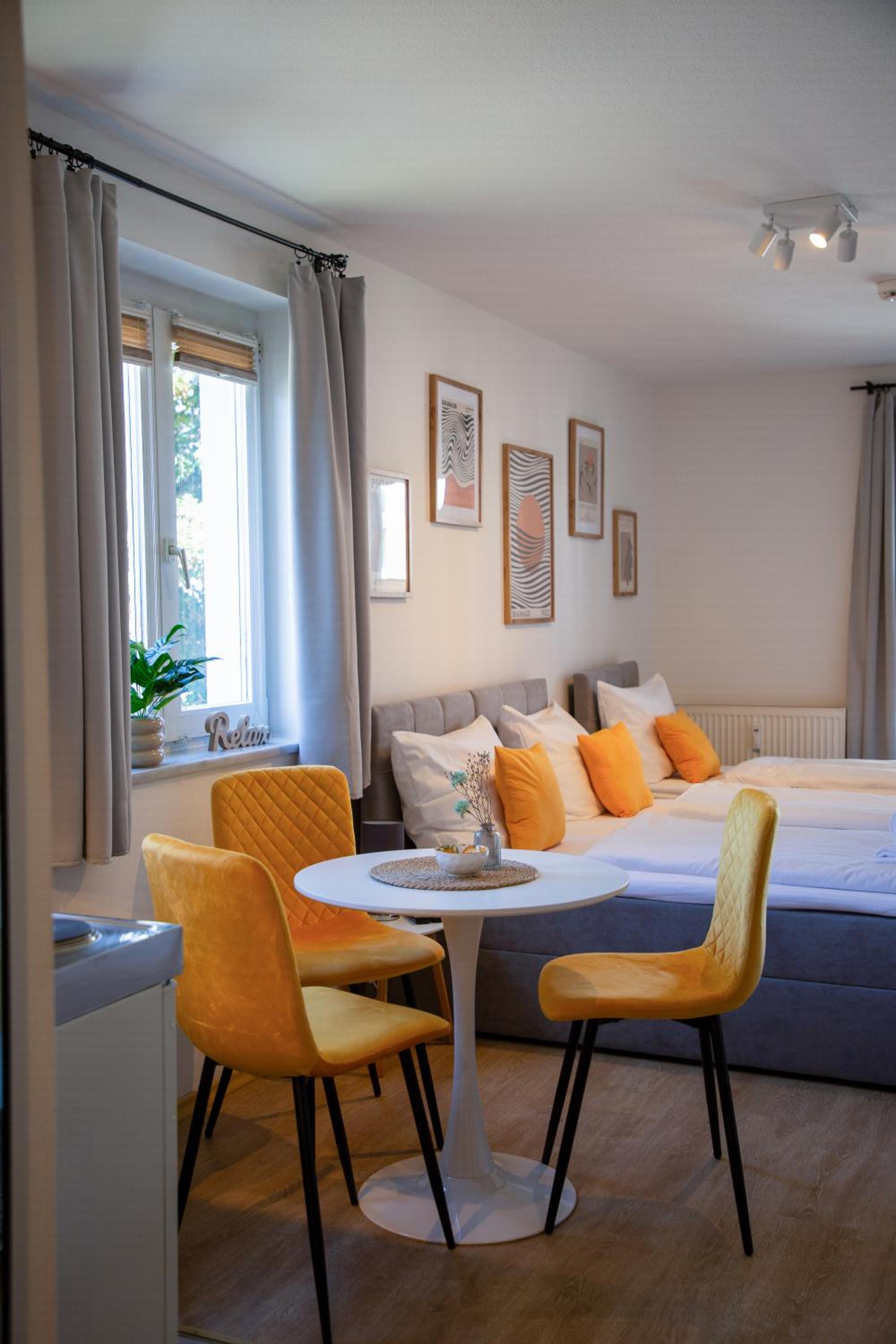 One-Bedroom Apartment with Balcony photo 1