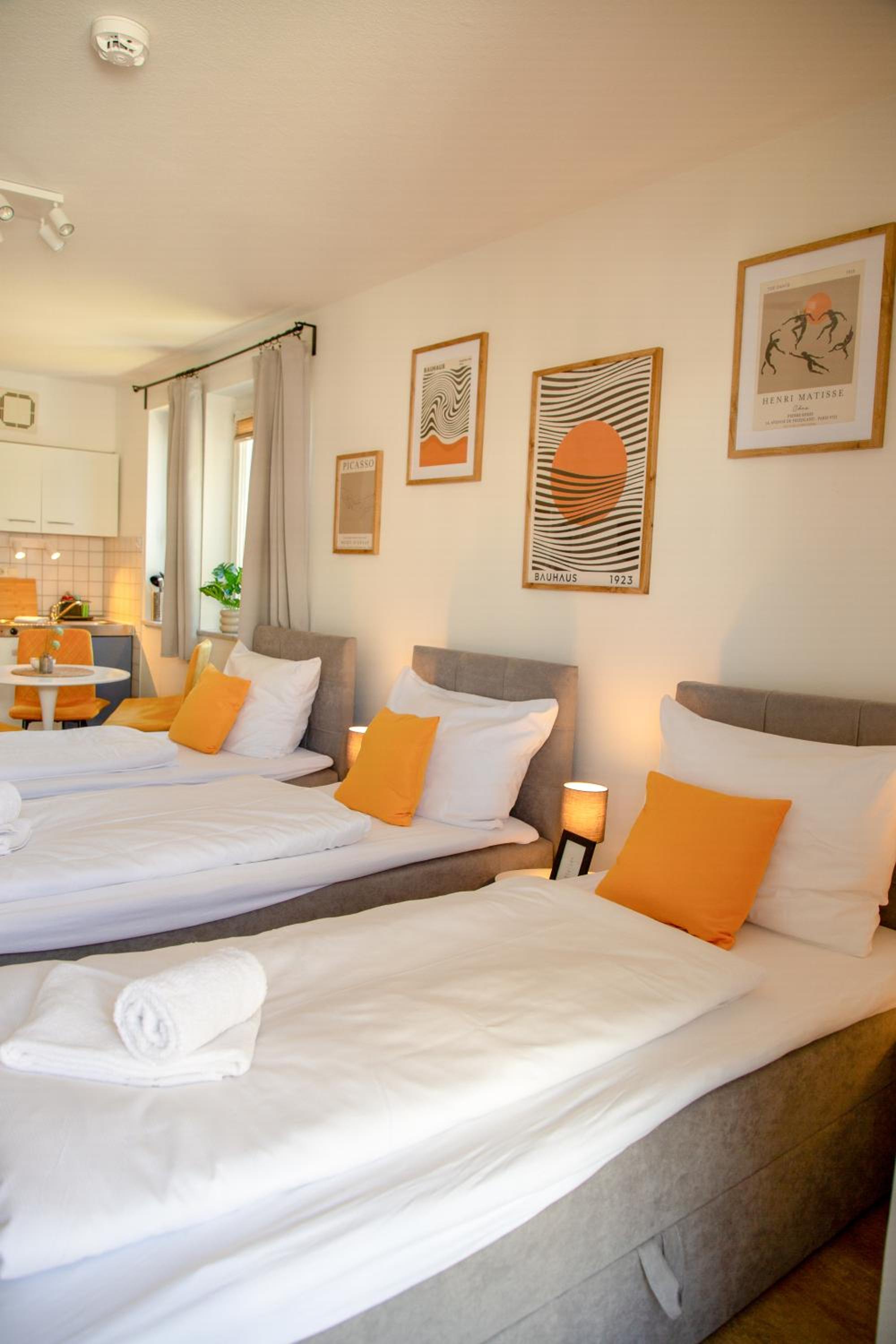 One-Bedroom Apartment with Balcony photo 3