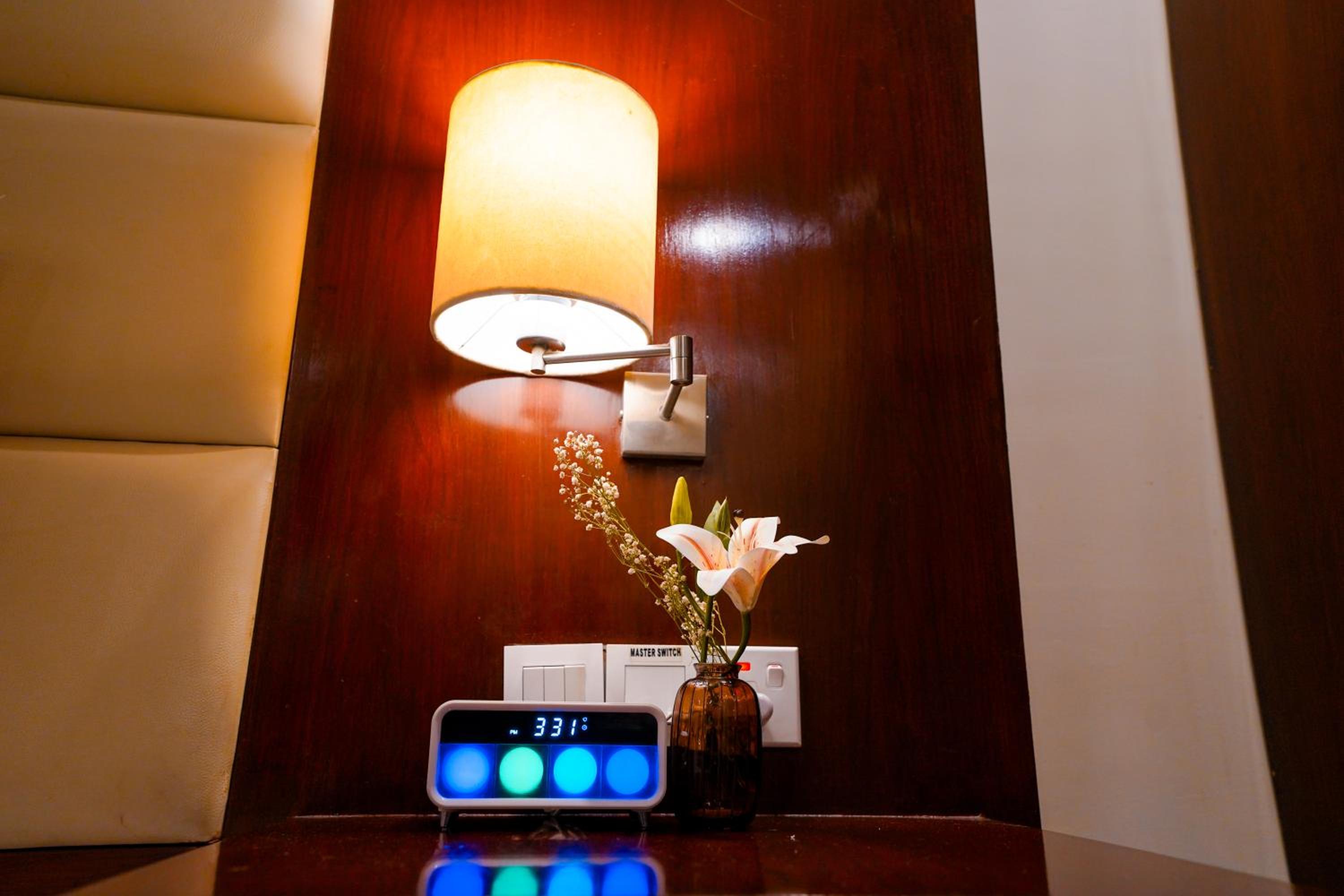 Deluxe Suite - Photo 8