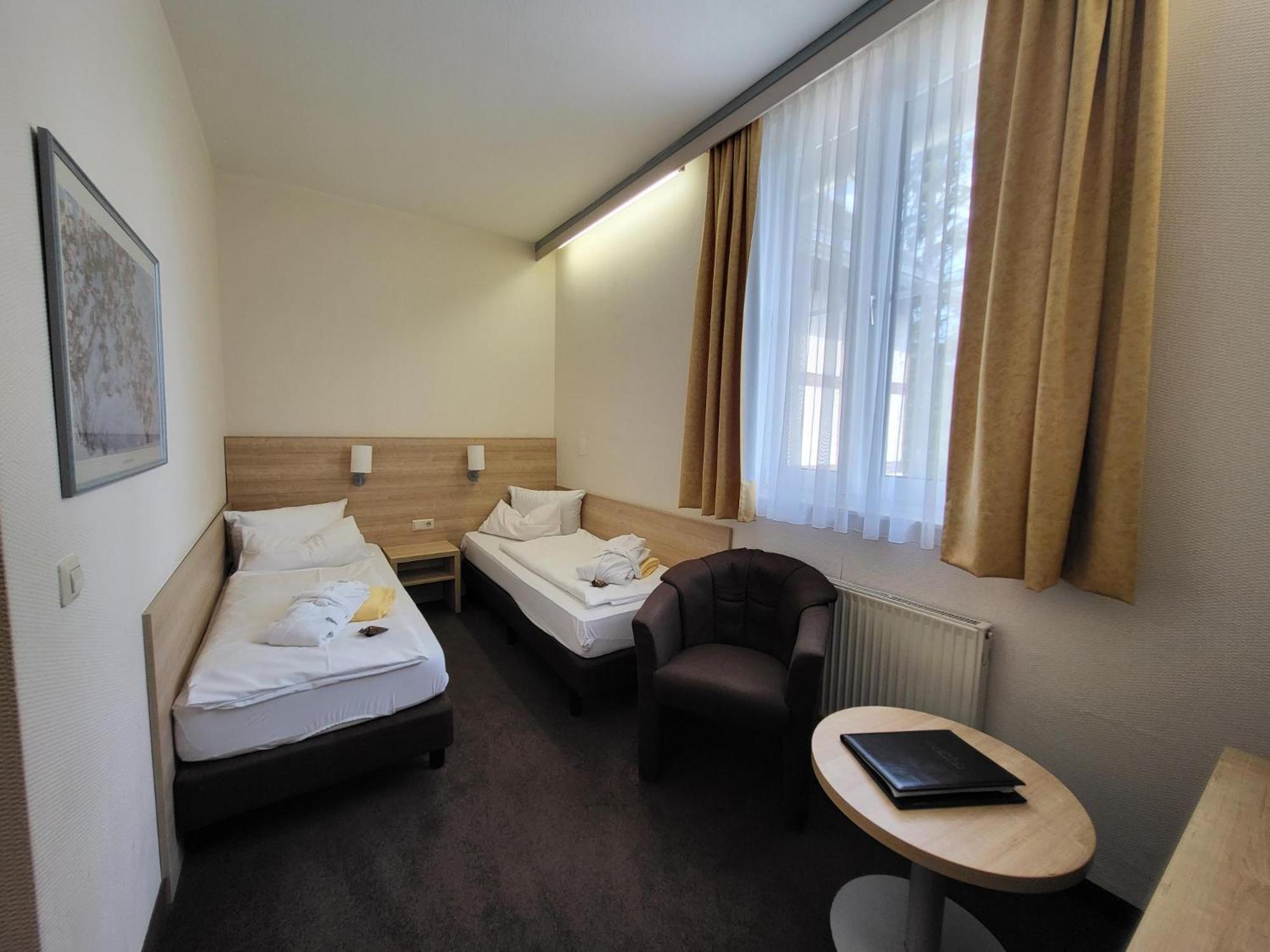 Small Double or Twin Room photo 2