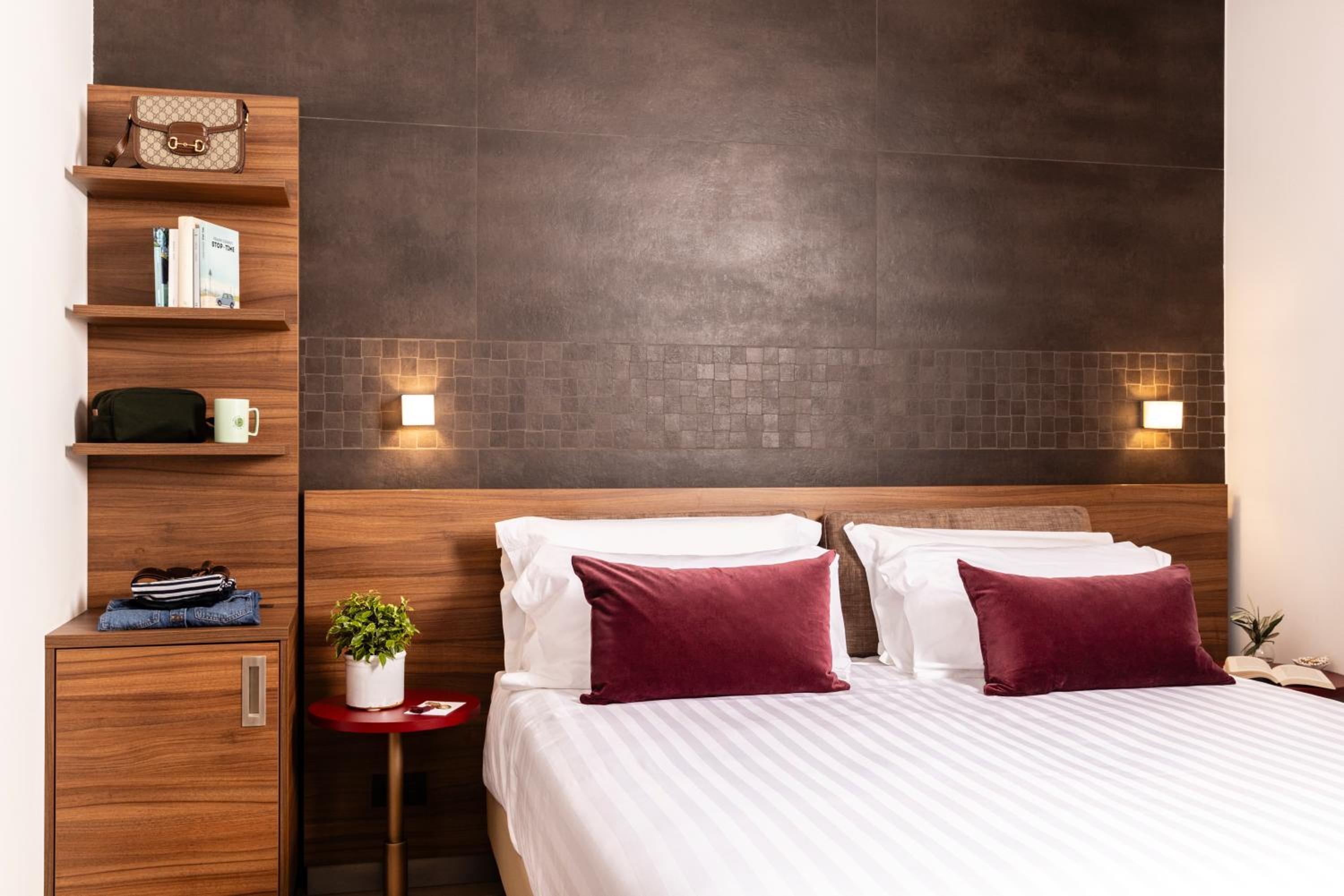 Superior Double or Twin Room photo 3