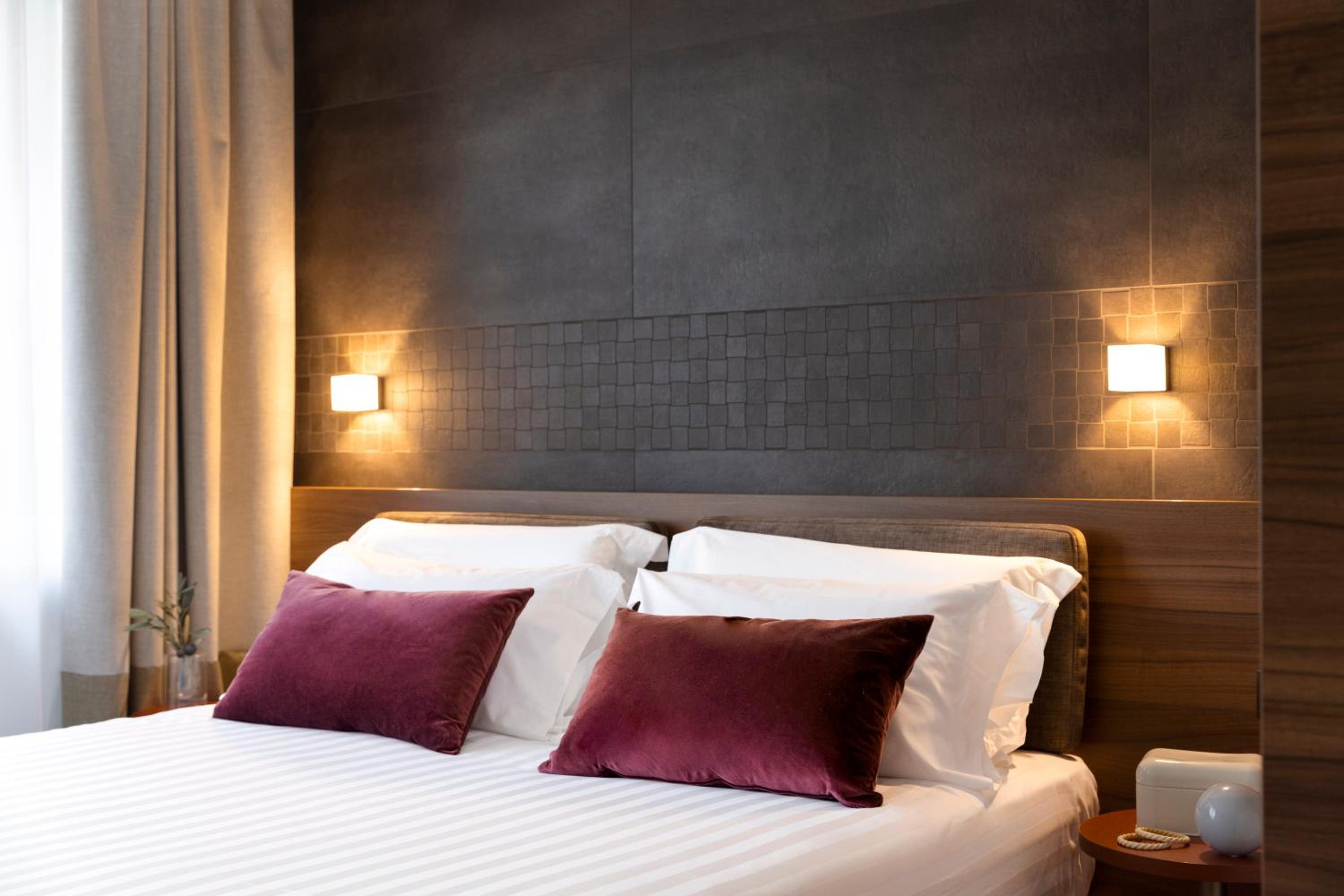 Superior Double or Twin Room photo 1