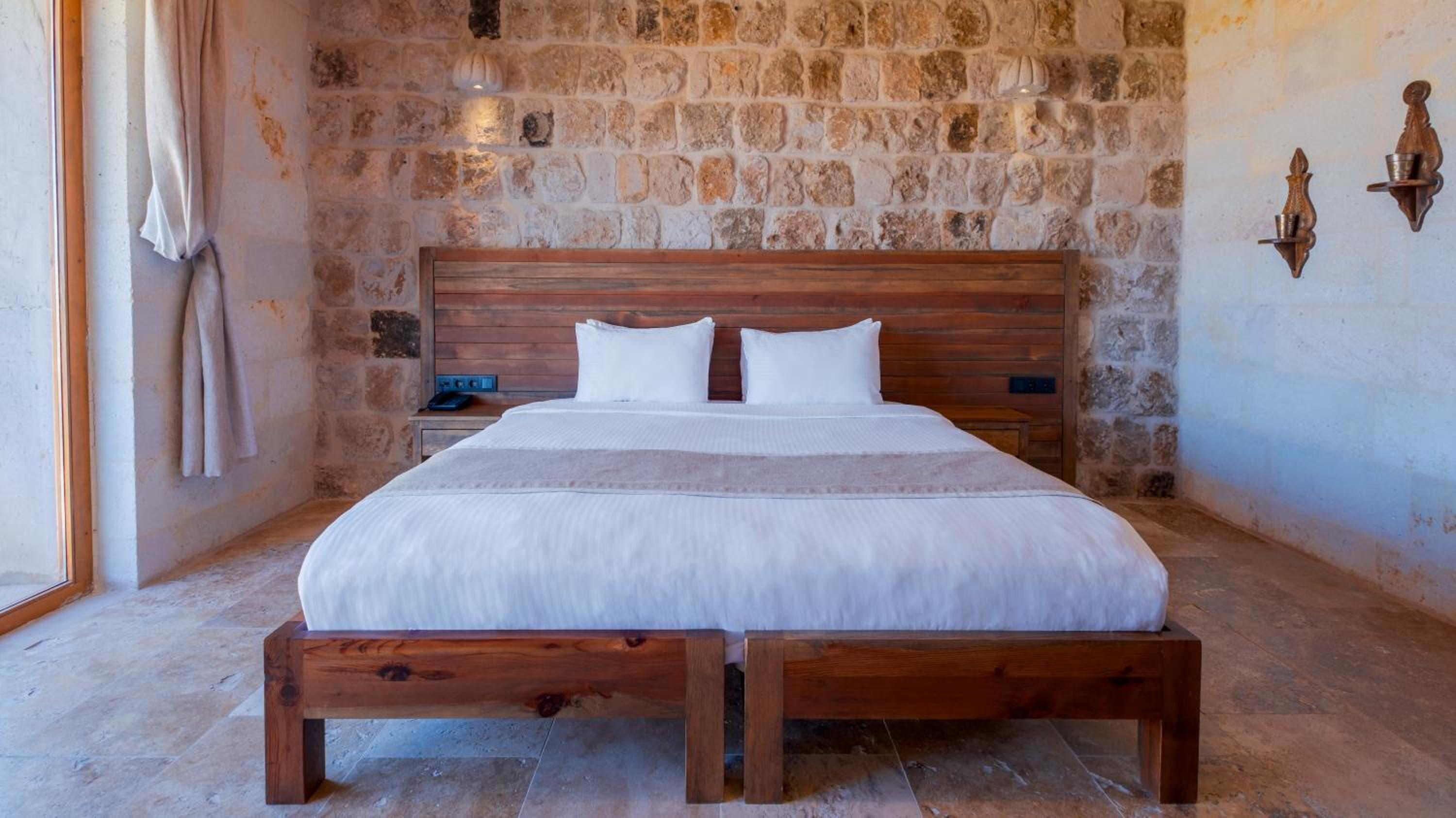 Deluxe Room - Photo 7