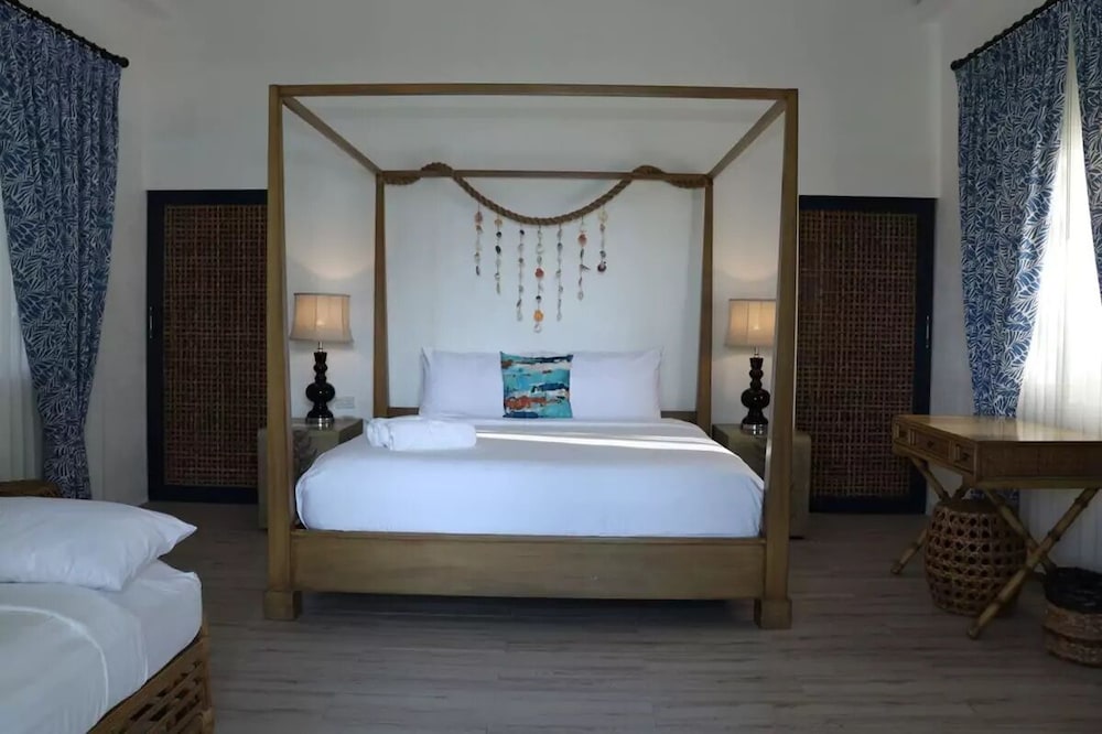 Honeymoon Room photo 2