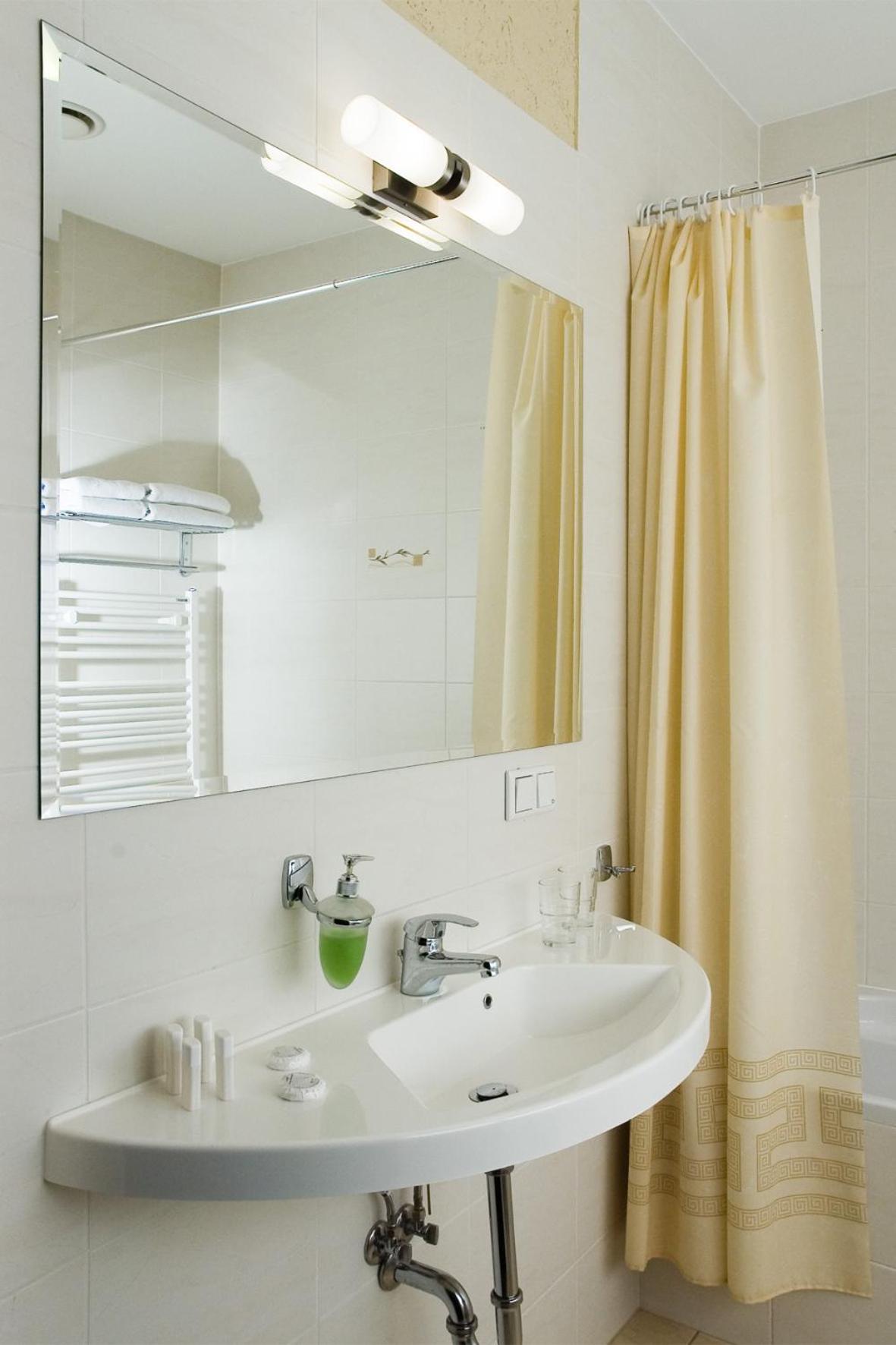 Superior Twin Room photo 2