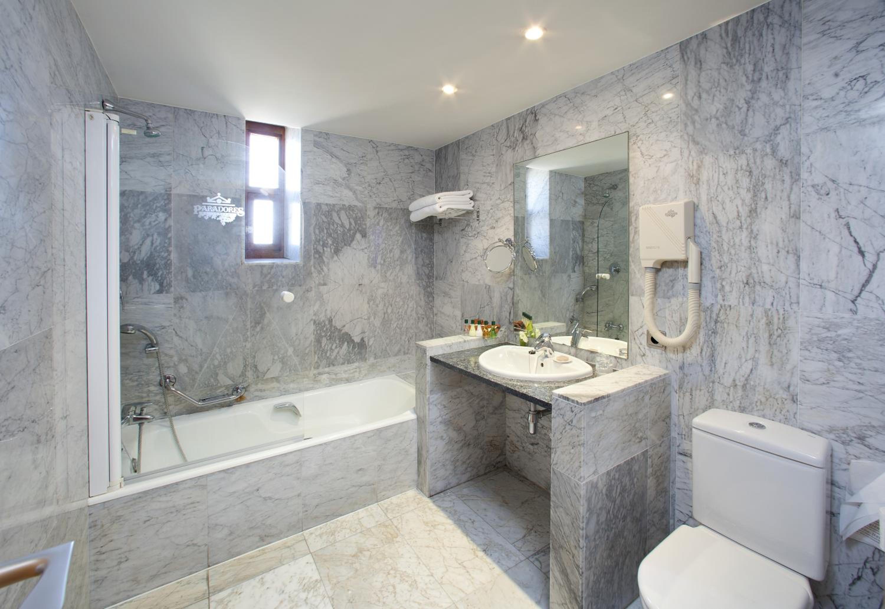 Standard Double Room - Photo 4
