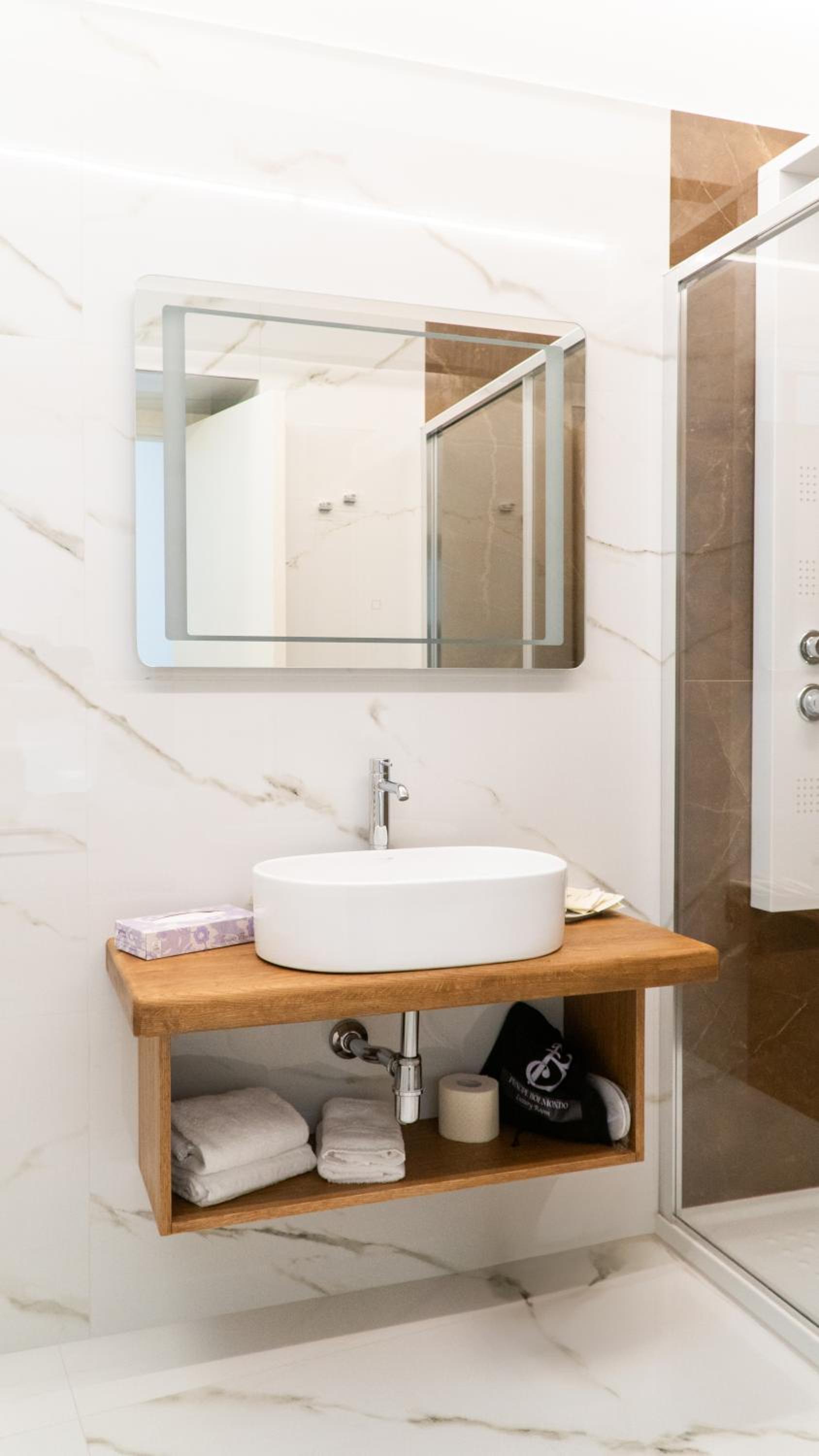 Standard Double or Twin Room photo 3