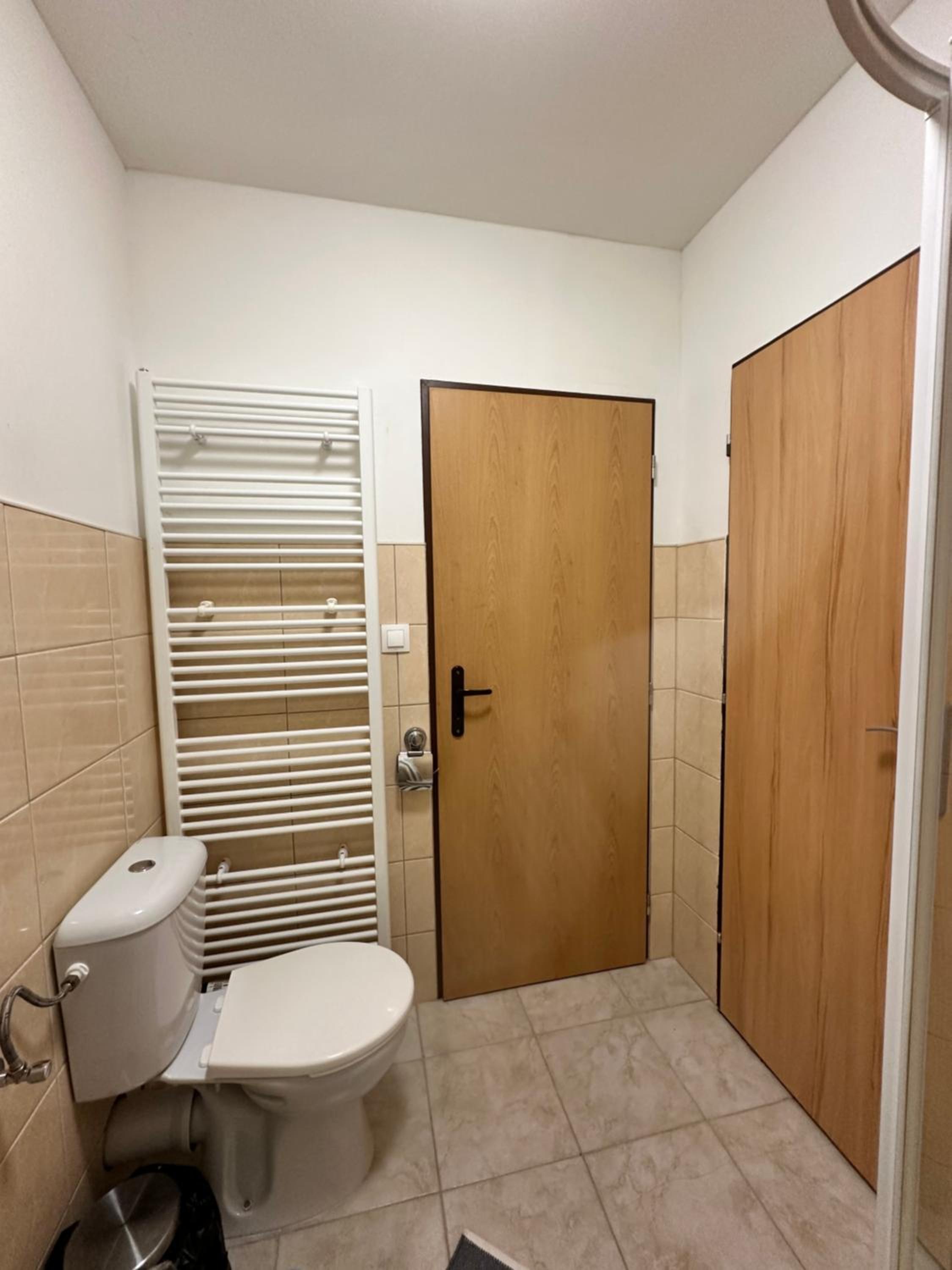 Family Room with Private Bathroom photo 2