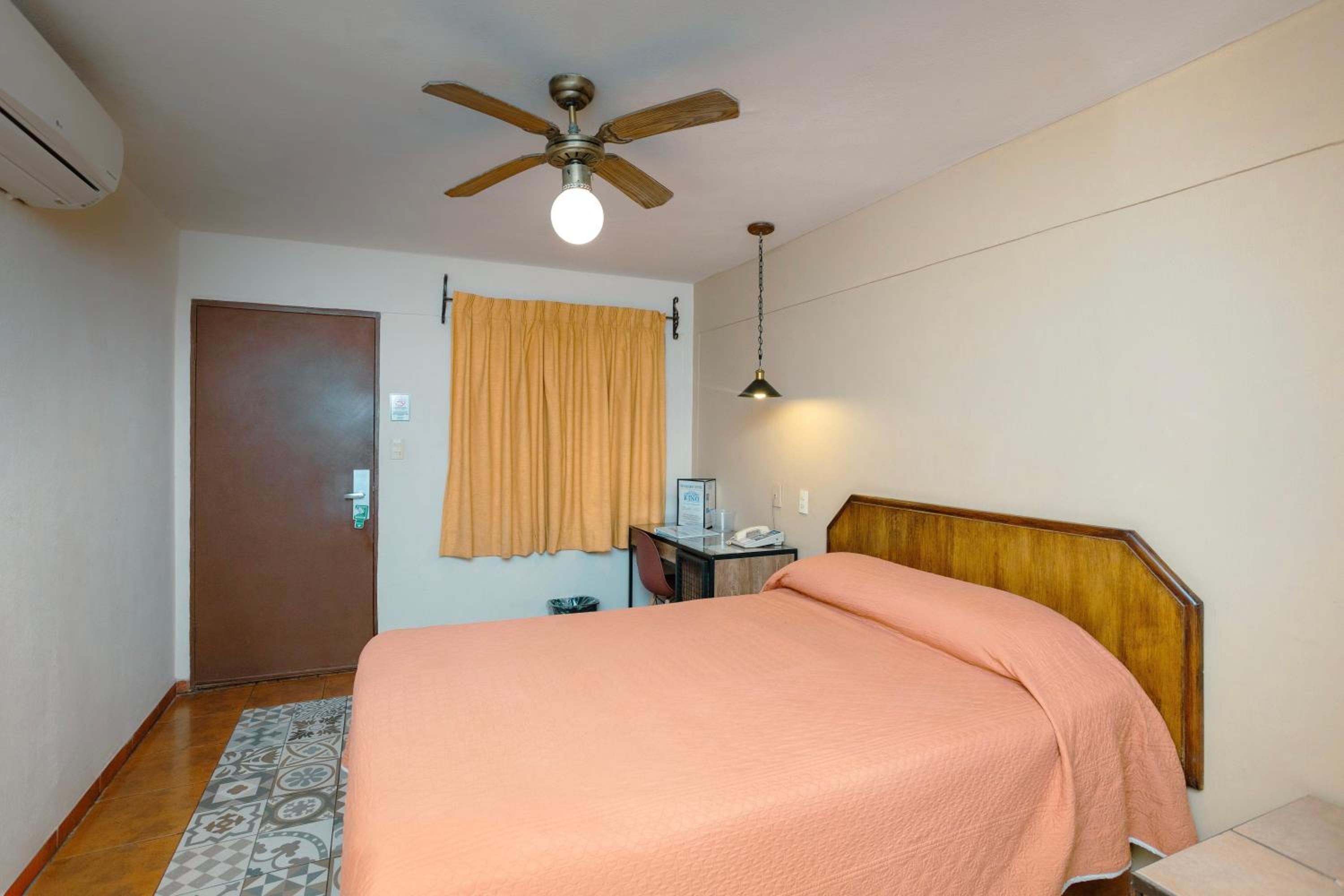 Double or Twin Room - Photo 3
