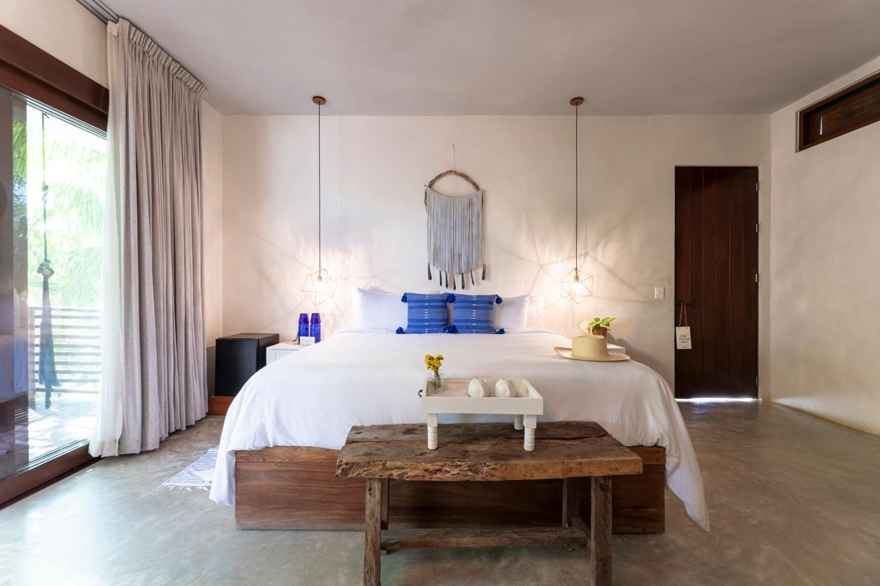 Upper Level Beach Side Suite