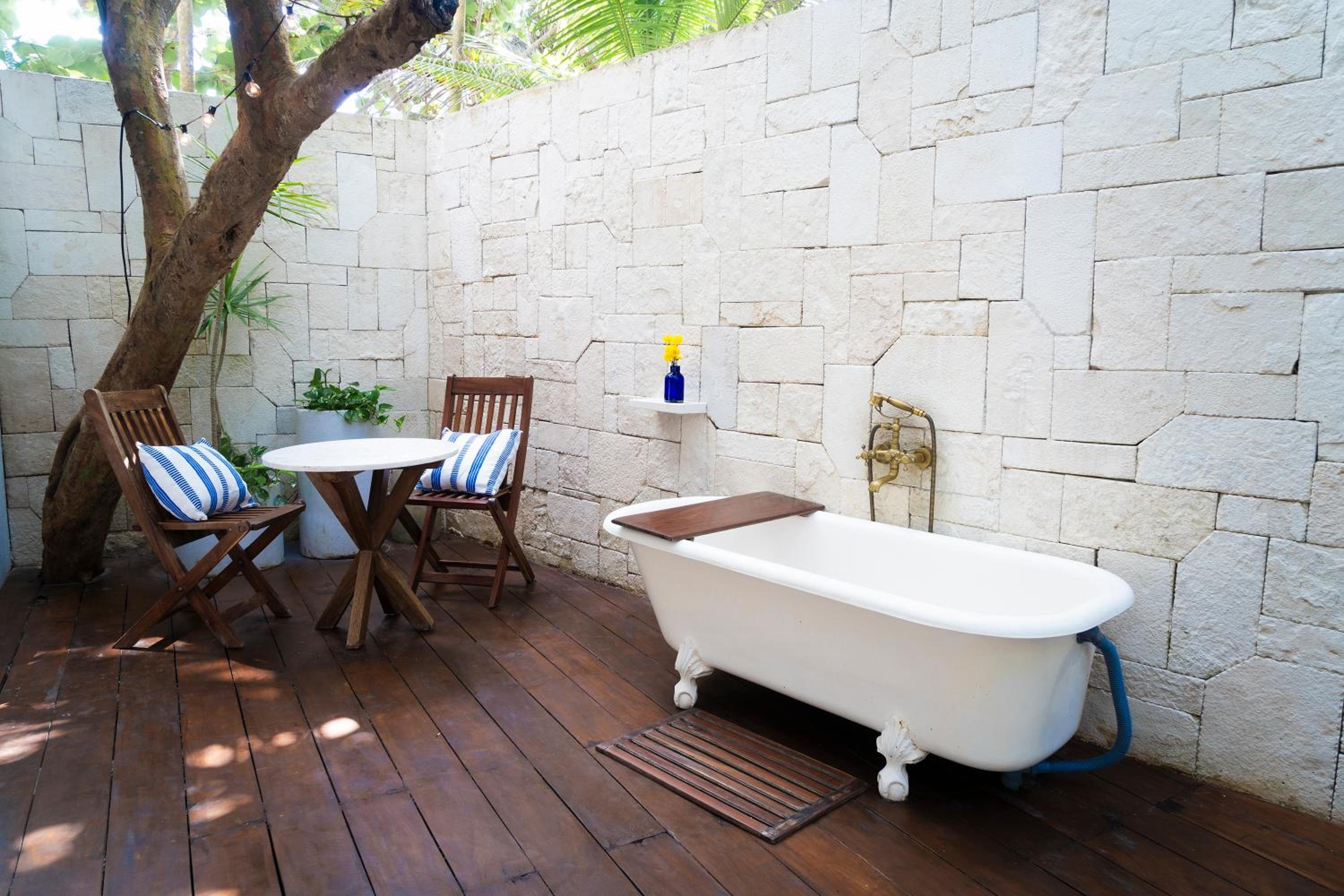 Ground Floor Beach Side Suite