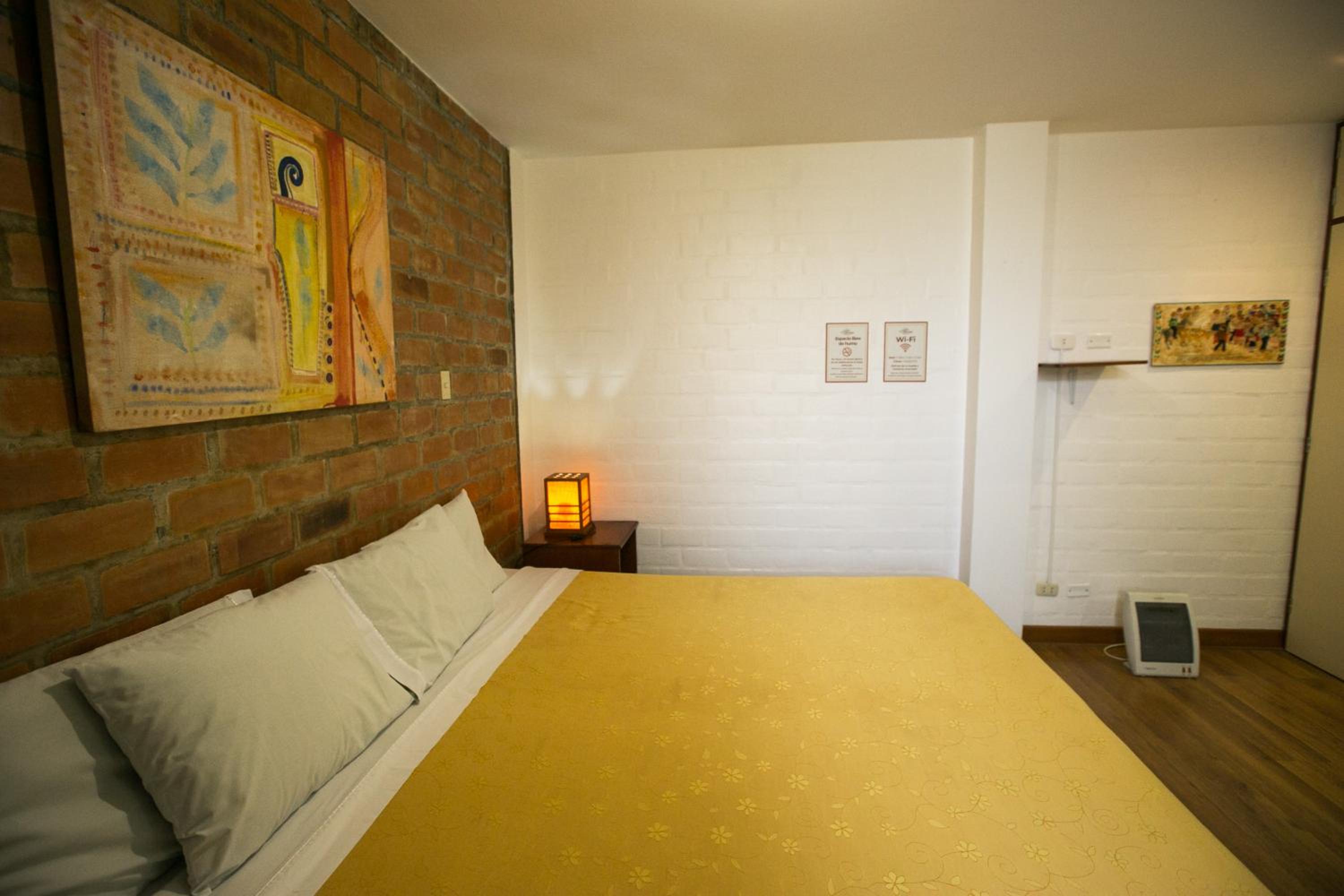 Deluxe King Room photo 2