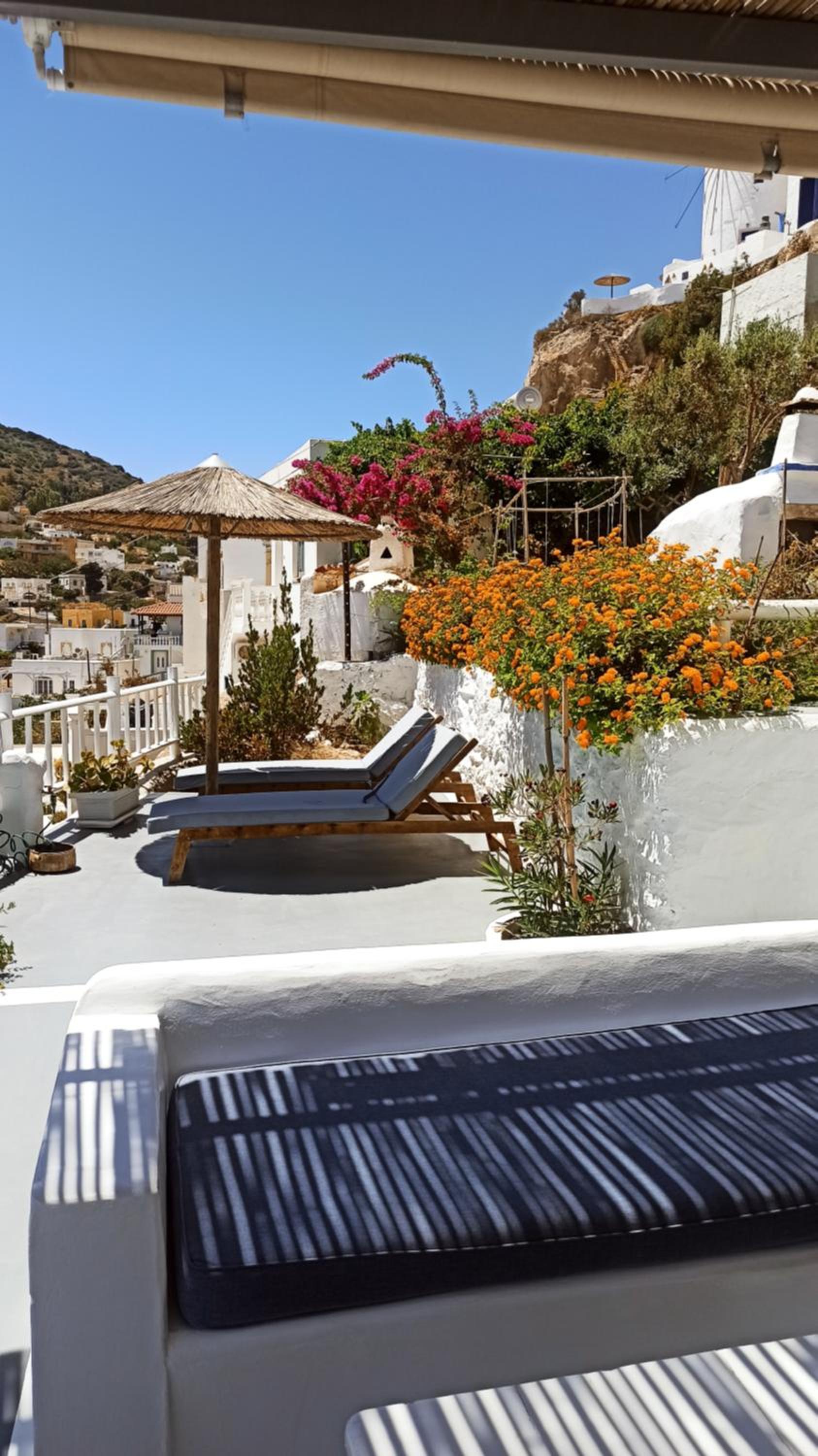 One-Bedroom Apartment with Sea View and Balcony photo 3