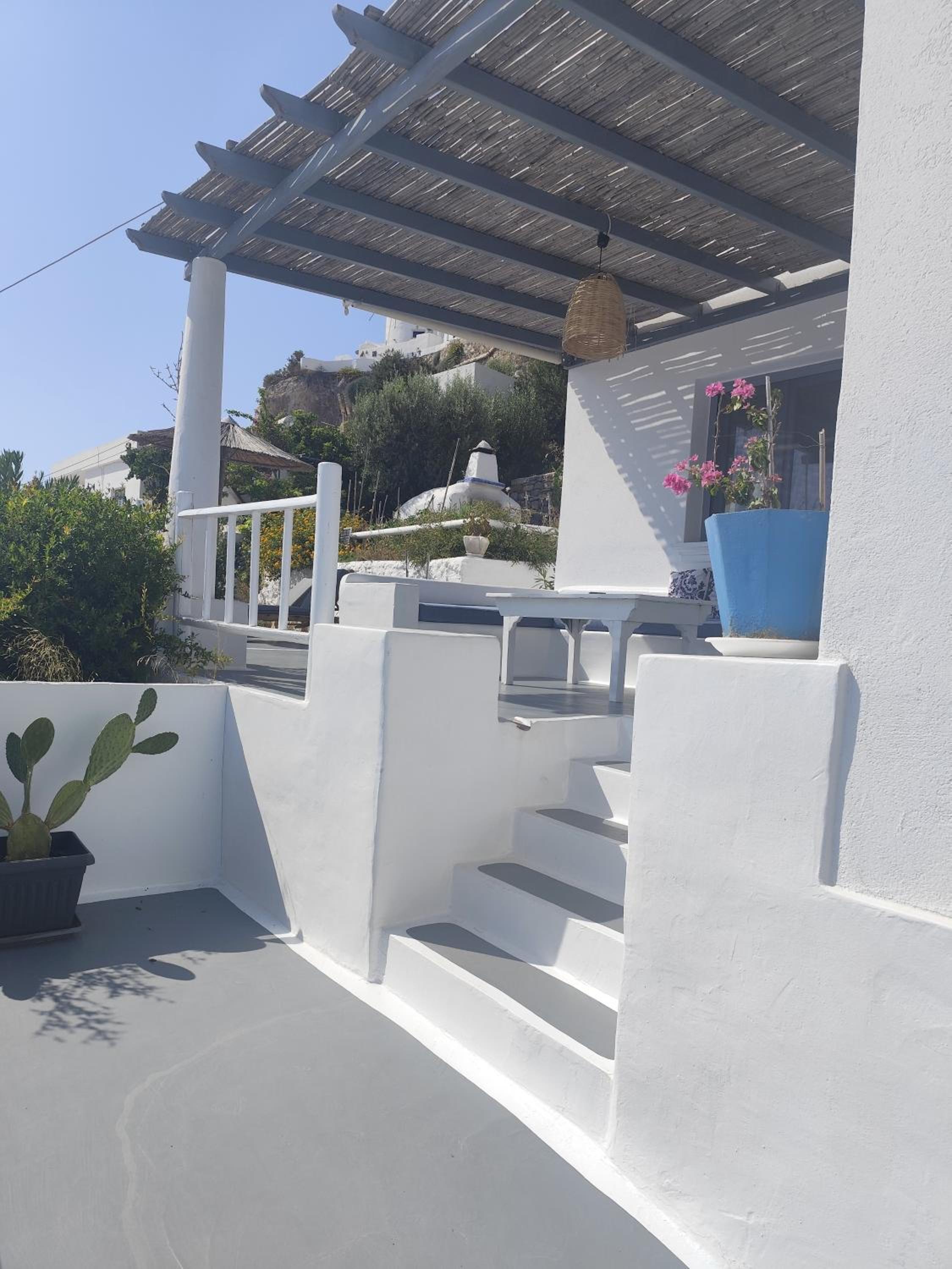 One-Bedroom Apartment with Sea View and Balcony photo 2