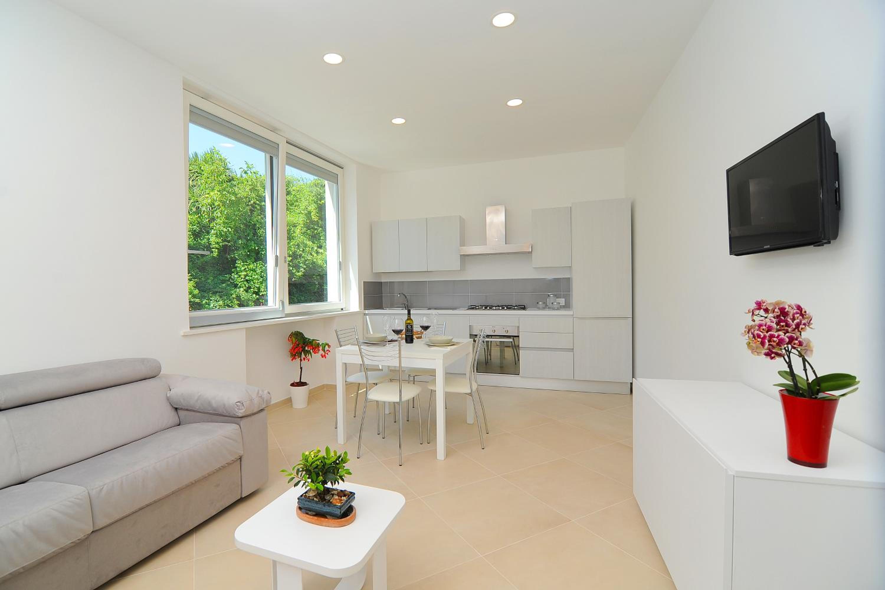 One-Bedroom House ( 4-6 Adults) photo 2