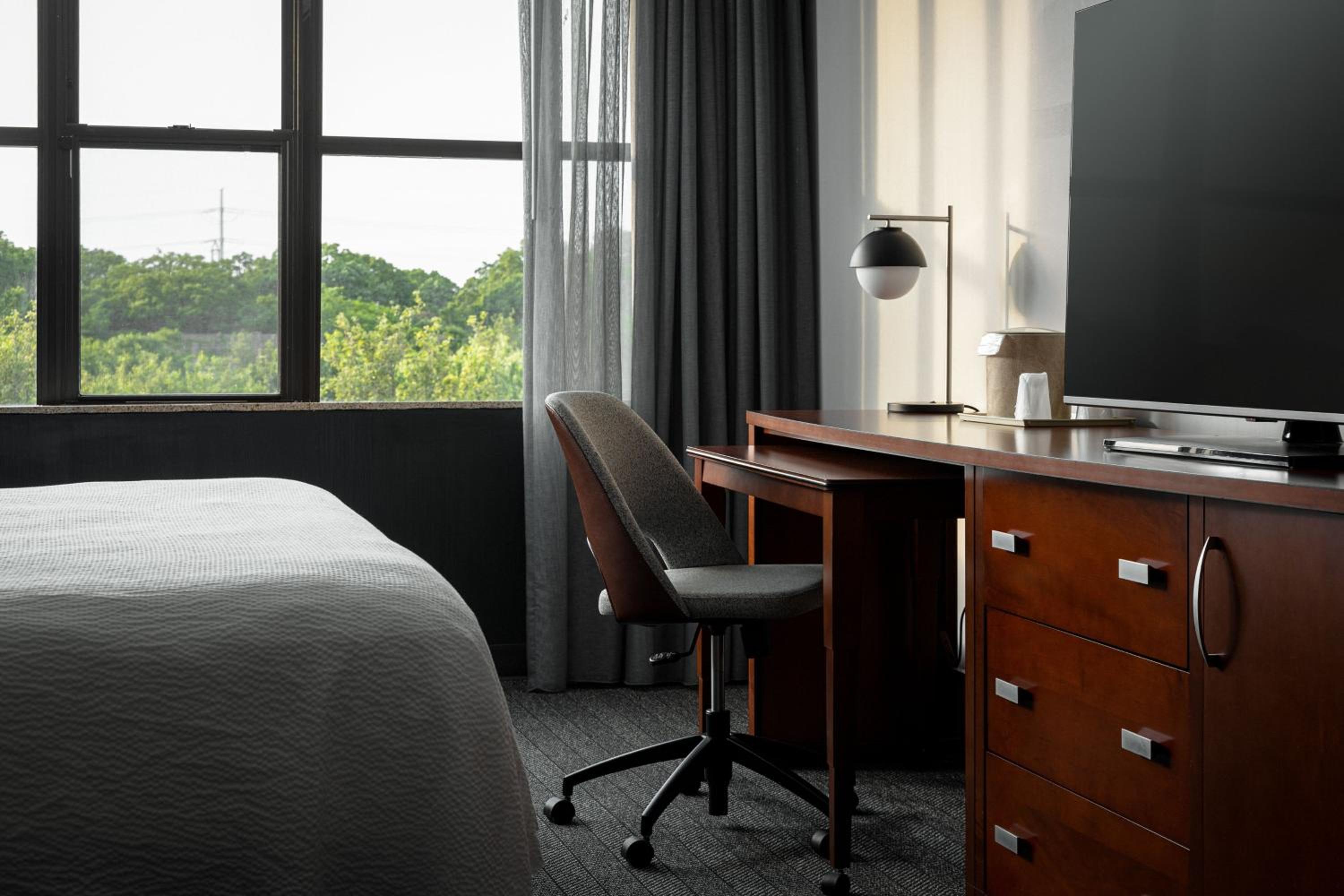 King Room with Sofa Bed and Roll-In Shower - Mobility/Hearing Accessible - Photo 2