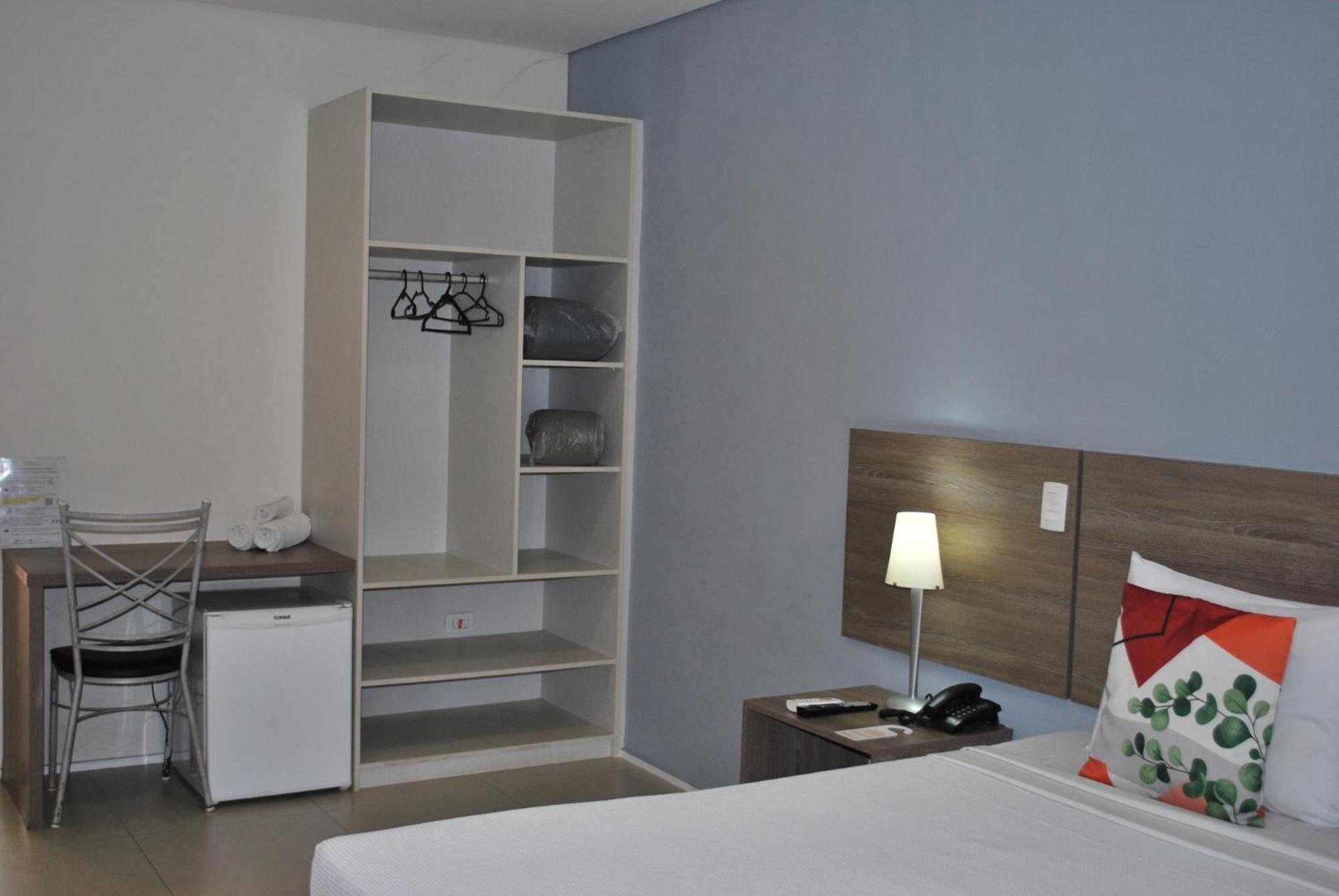 Queen Room - Photo 2