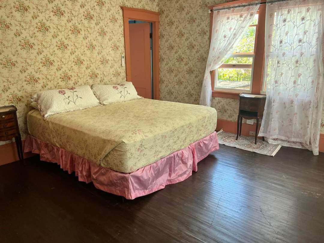 Double Room with Private Bathroom photo 2