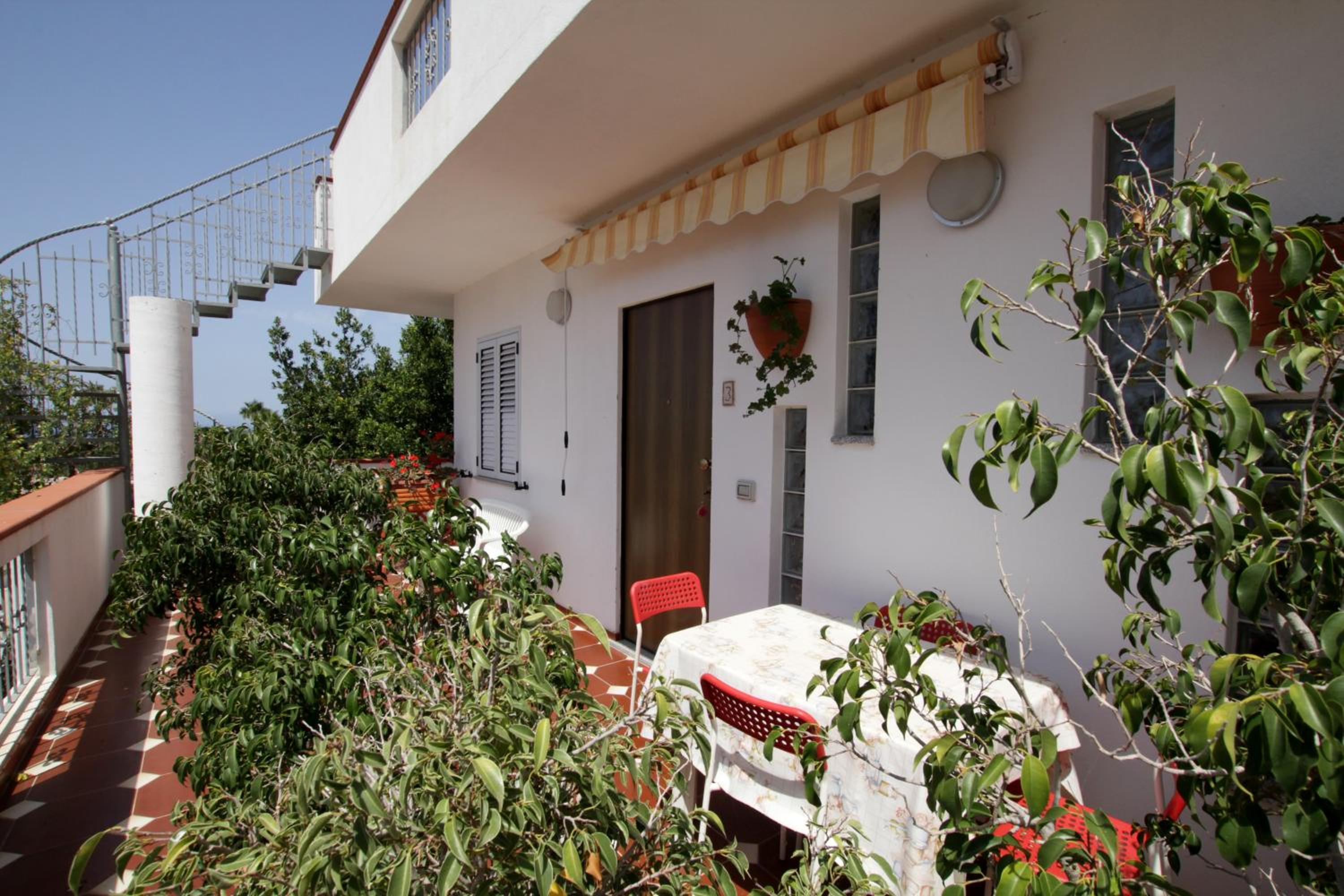 Apartment with Sea View - Photo 33