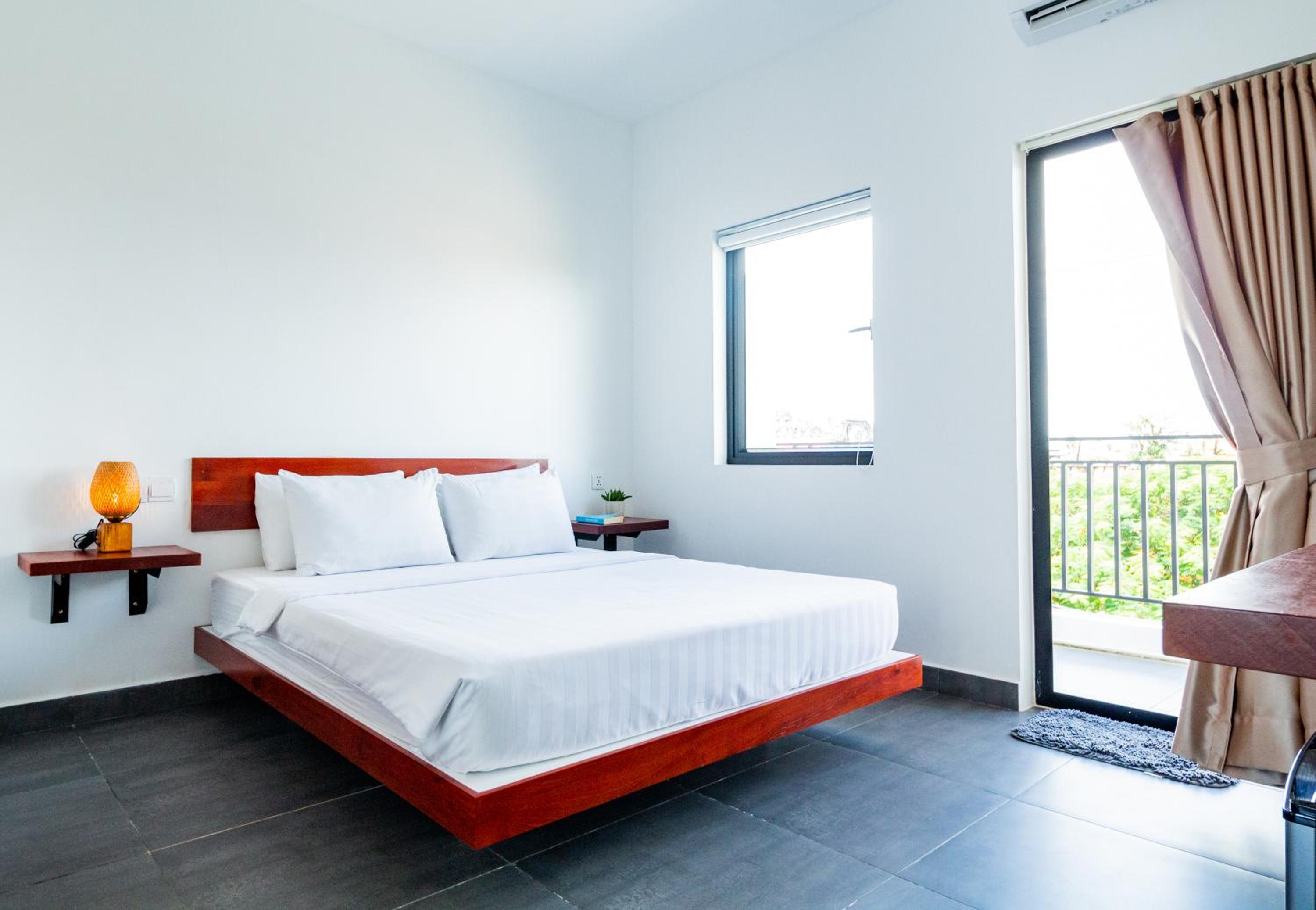 Double Room with Balcony - Photo 1